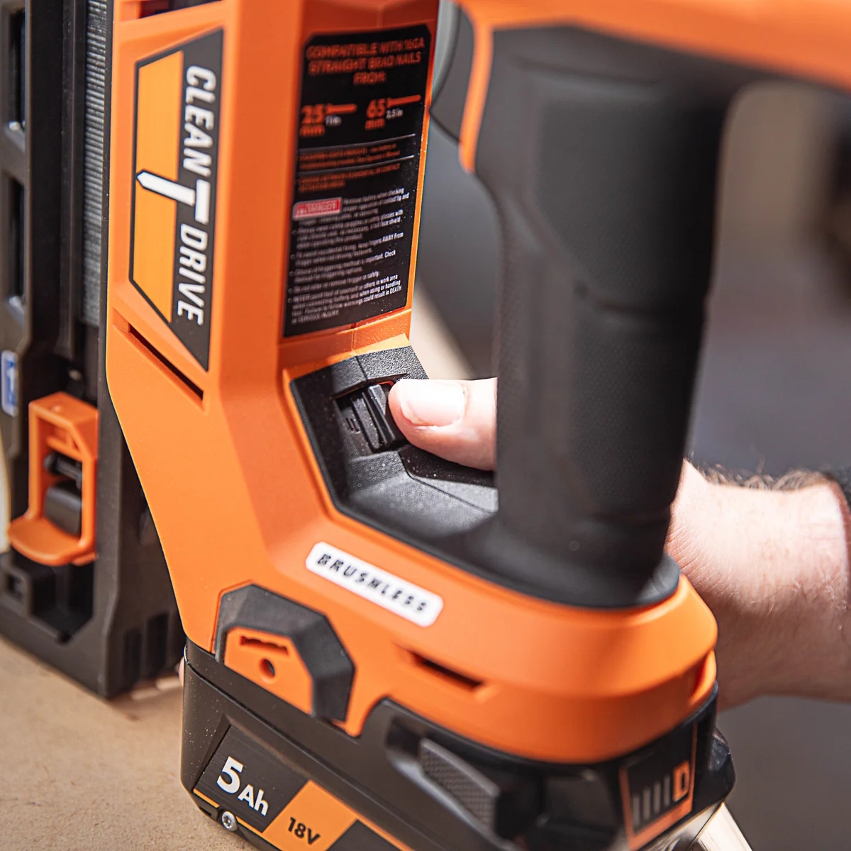 AEG 18V Brushless 16GA Straight C Brad Nailer Skin Only - 2.6kg - Efficient Nailing - Image 5