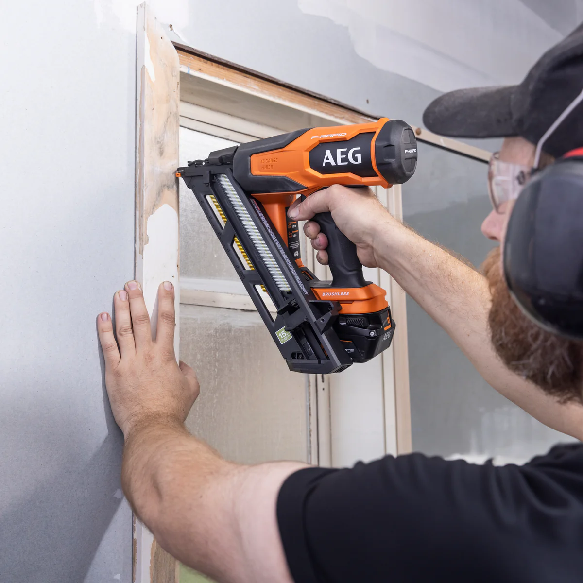 AEG 18V F-RAPID 15GA DA Angled Brad Nailer Skin - 110 Nails Capacity - 2.8kg - Image 4