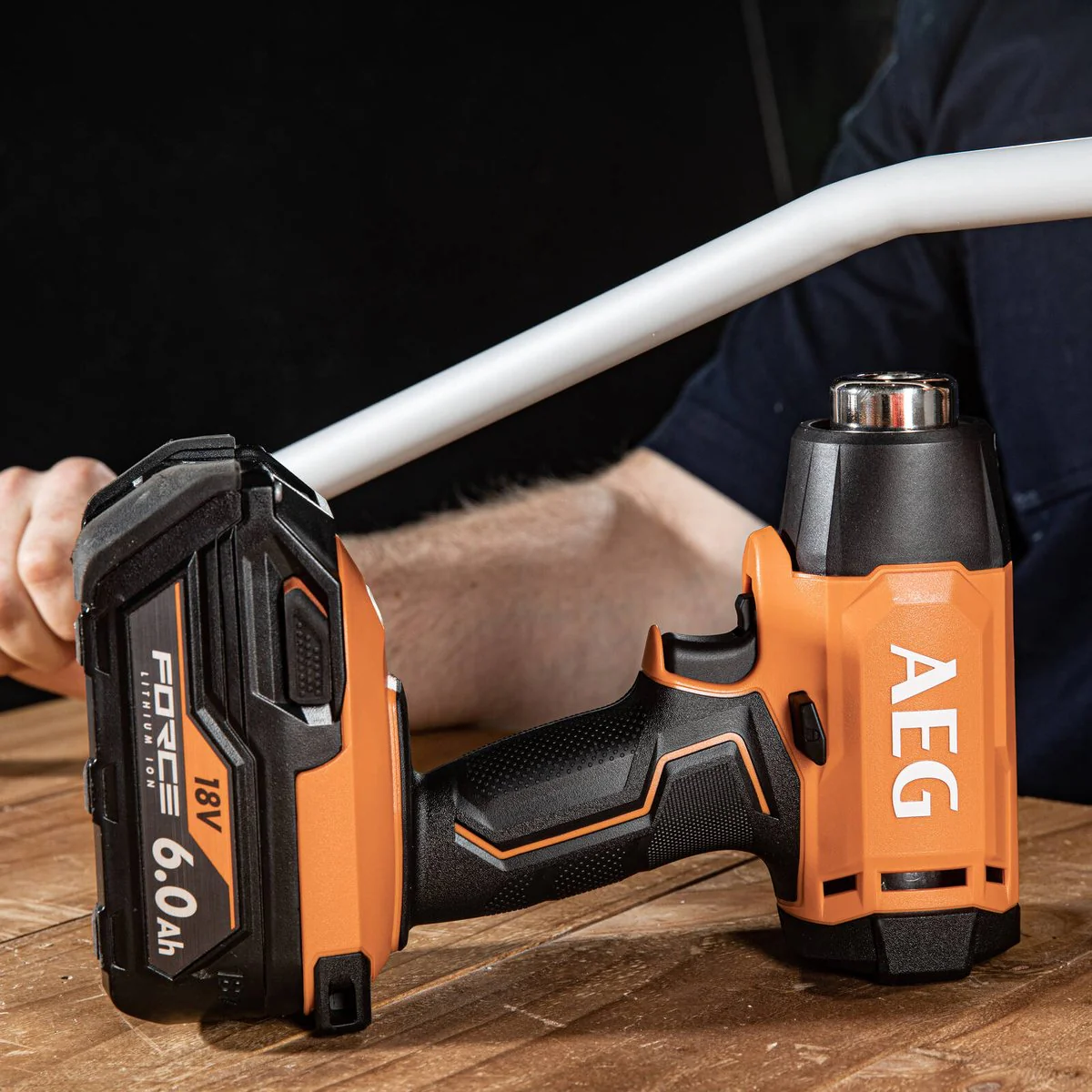 AEG 18V Heat Gun Skin Only - 482°C Maximum Temperature - Compact Design - Image 3