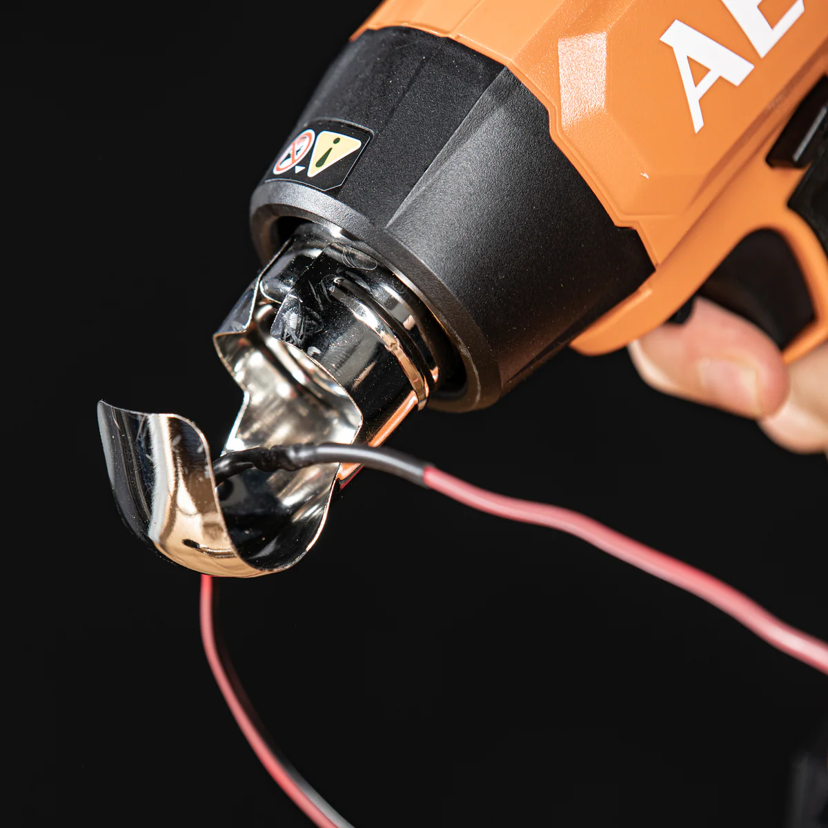 AEG 18V Heat Gun Skin Only - 482°C Maximum Temperature - Compact Design - Image 4