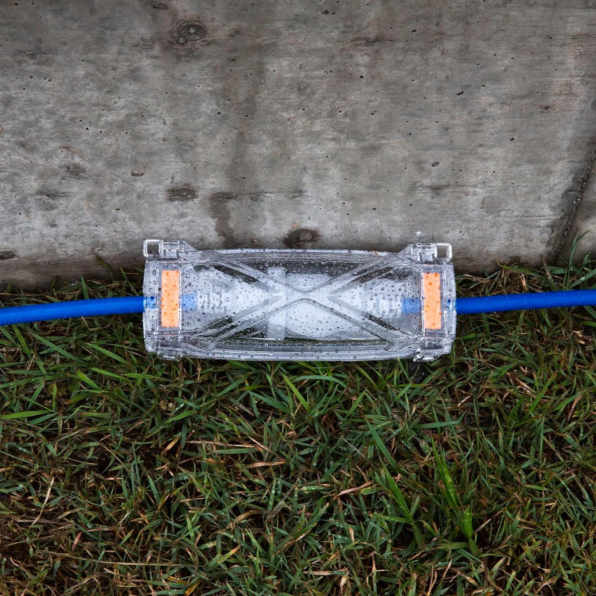 Ampfibian x2 Weatherproof Connector Protector - IP55 - Clear - 75mm x 62mm x 195mm - Image 4
