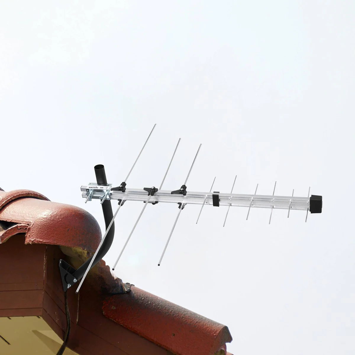 Antsig VHF UHF Outdoor Antenna Kit - 740mm x 65mm x 856mm - Digital TV Reception - Image 5