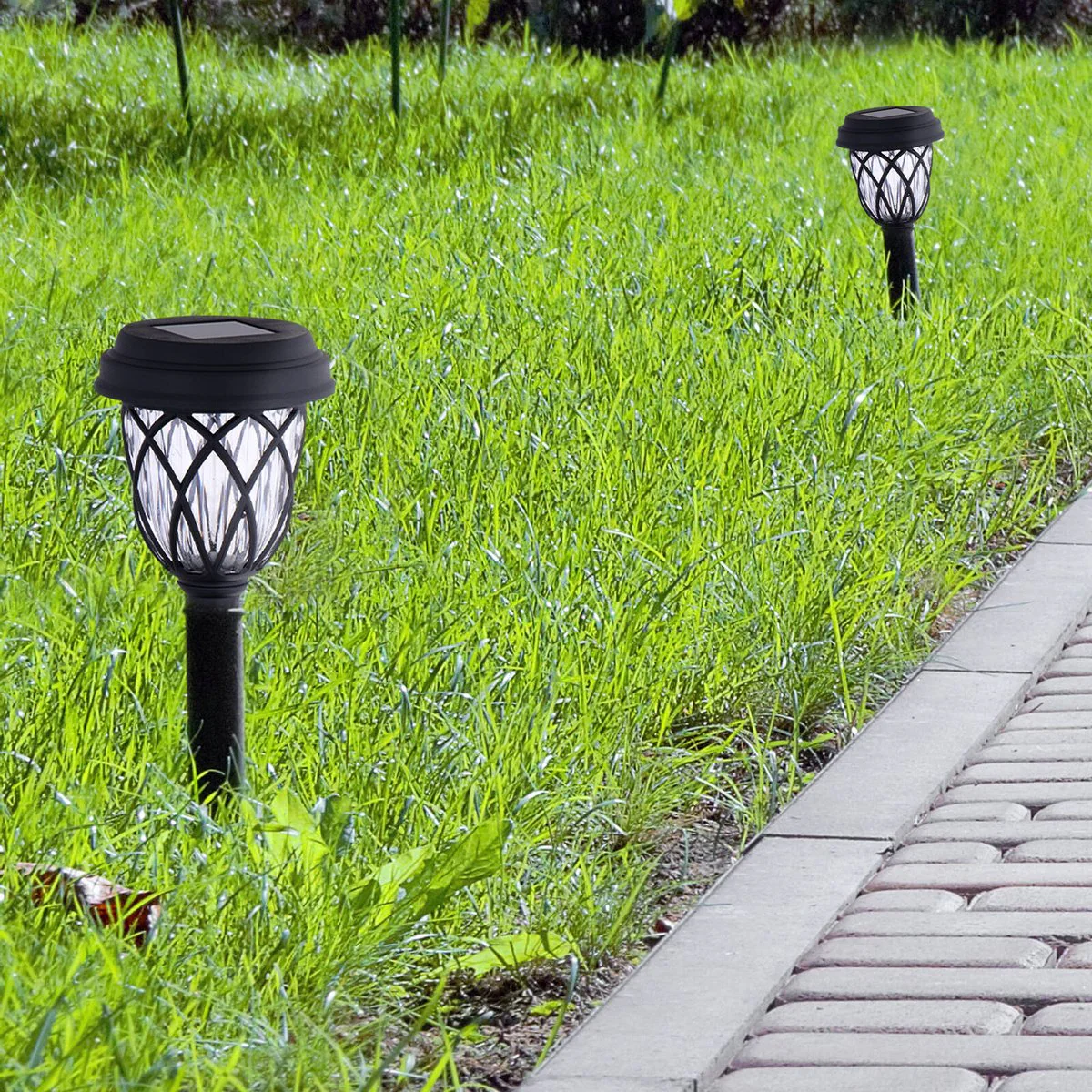 Arlec LED Garden Path Light - 100mm - Plastic - Solar Powered - Image 5