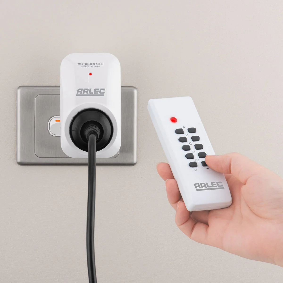 Arlec Remote Controlled Power Outlet - 1 Pack - 55mm x 95mm x 60mm - Image 4