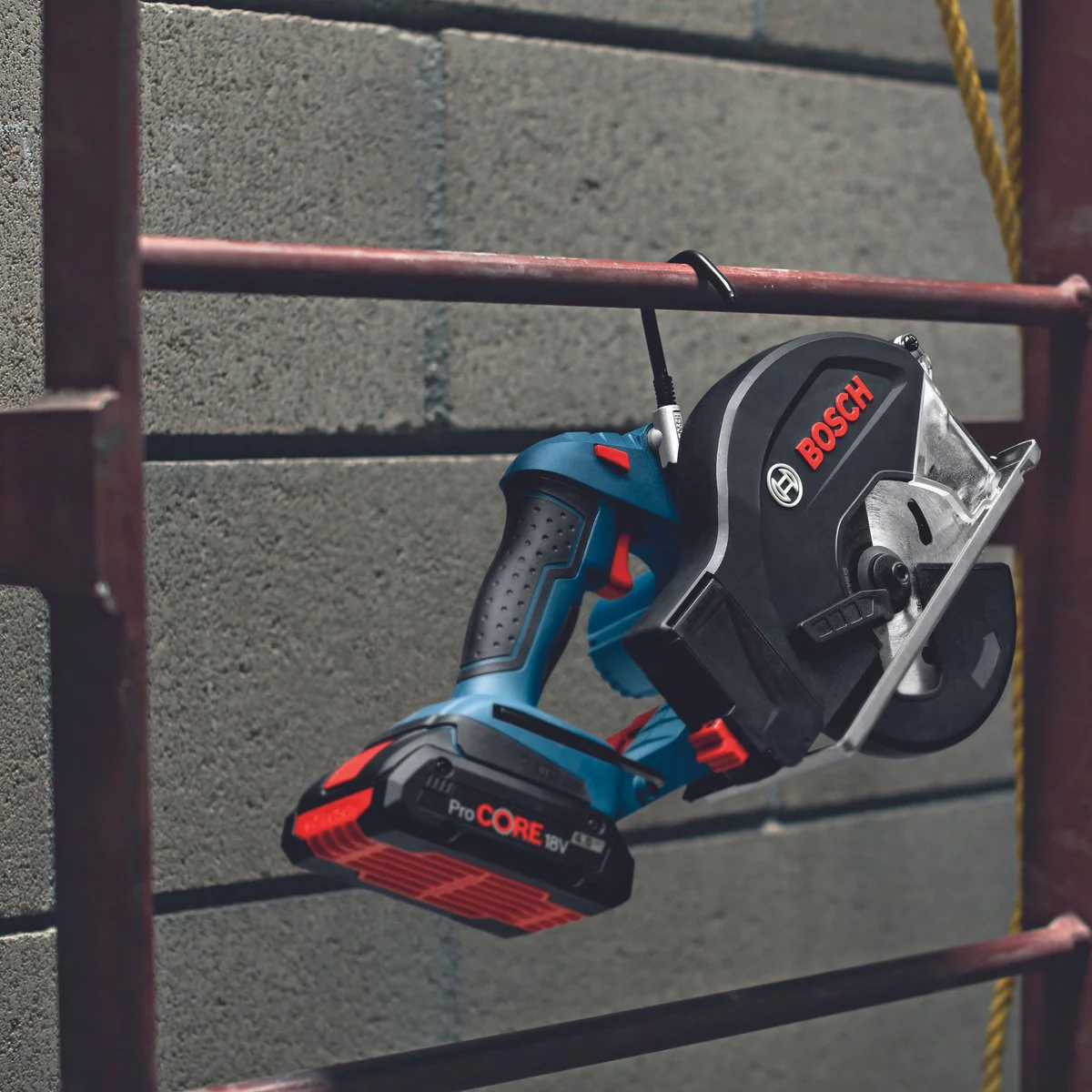 Bosch 18V Professional Metal Saw 136mm - Skin Only - Ergonomic Design - Precise Cutting - Image 3