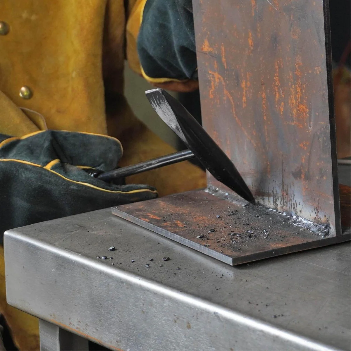 Bossweld Spring Handle Chipping Hammer - 150mm x 345mm - Trade Quality - Image 2