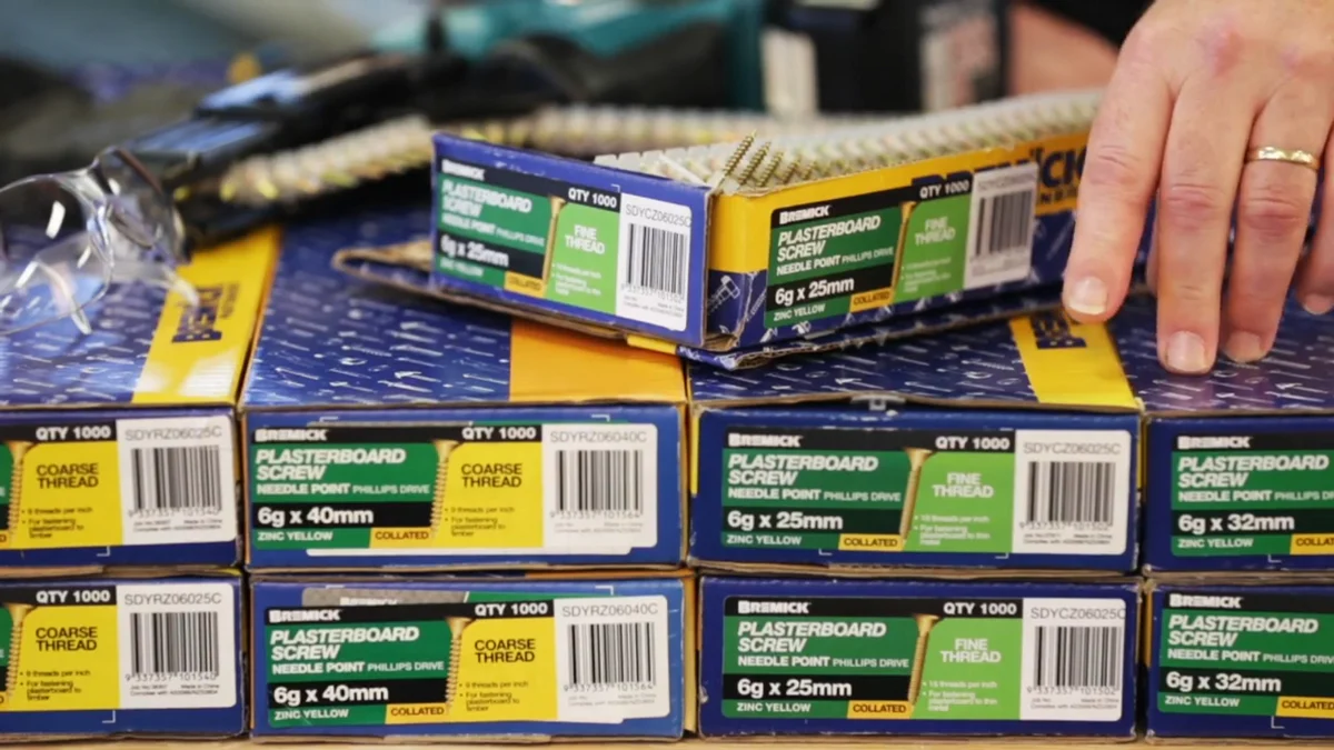 Bremick 6g x 32mm Zinc Yellow Coarse Collated Screws - 1000 Pack - Easy Installation - Moderate Corrosion Protection - Image 3