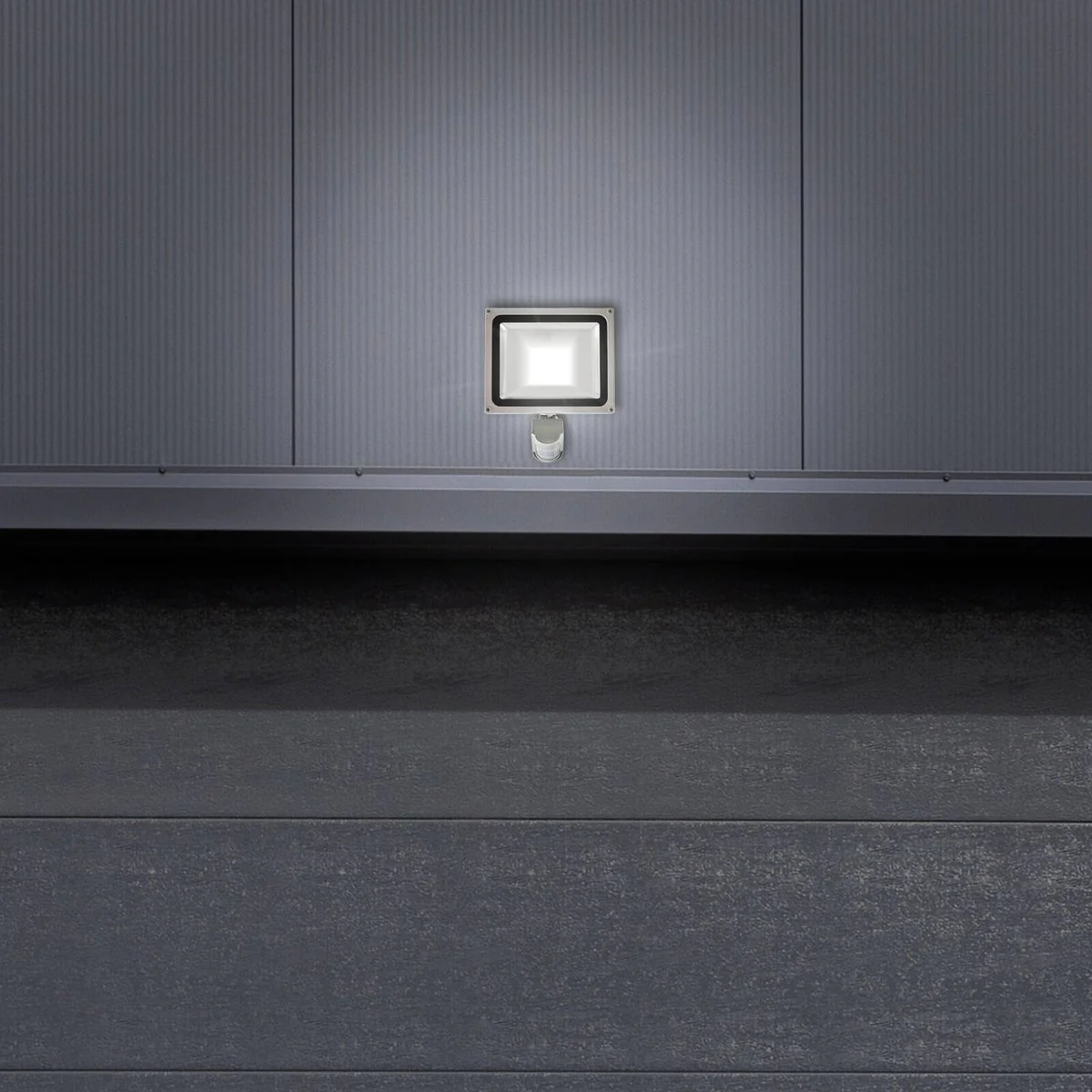 Brilliant 30W Grey Ranger III LED Sensor Flood Light - 2700 Lumens - IP65 - Image 4