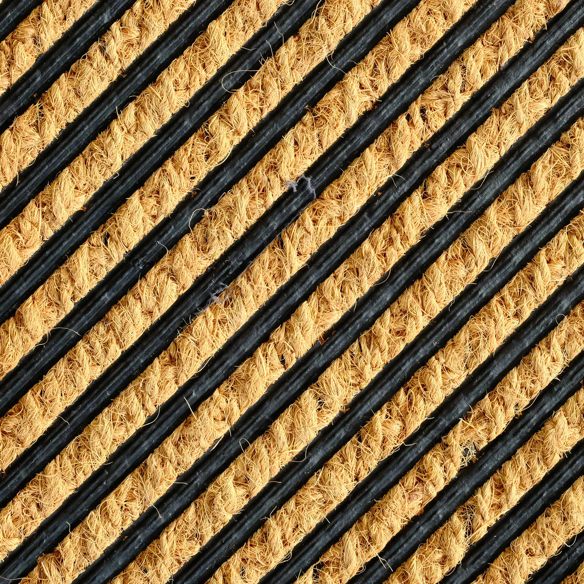 Coir Outdoor Mat - 40 x 60cm - Durable Dirt Trapping - Rubber & Coconut Fibres - Image 3