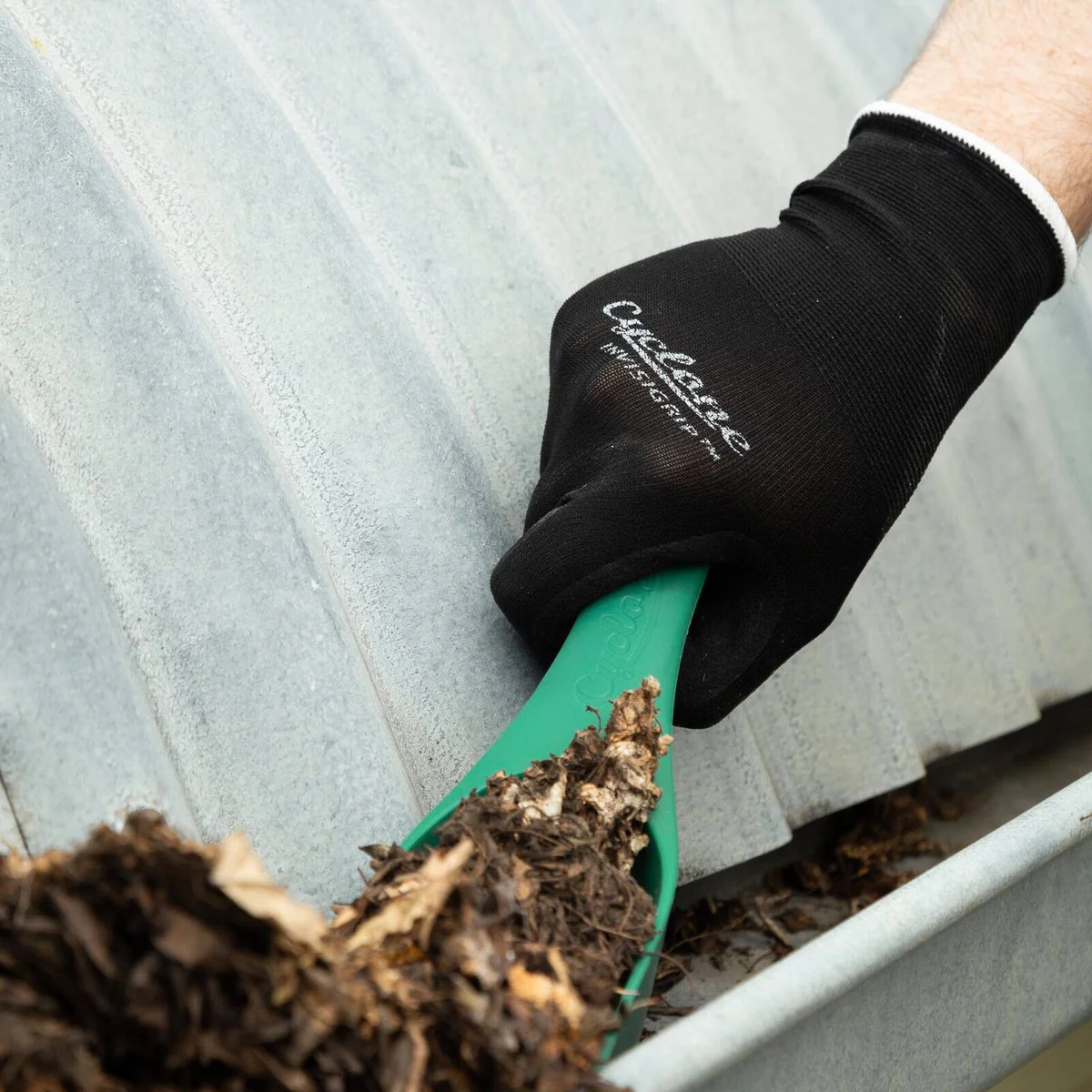 Cyclone Medium Invisigrip Tough Gardening Gloves - 15 Gauge Nylon - Durable - Water Resistant - Anti-Slip Grip - Image 5