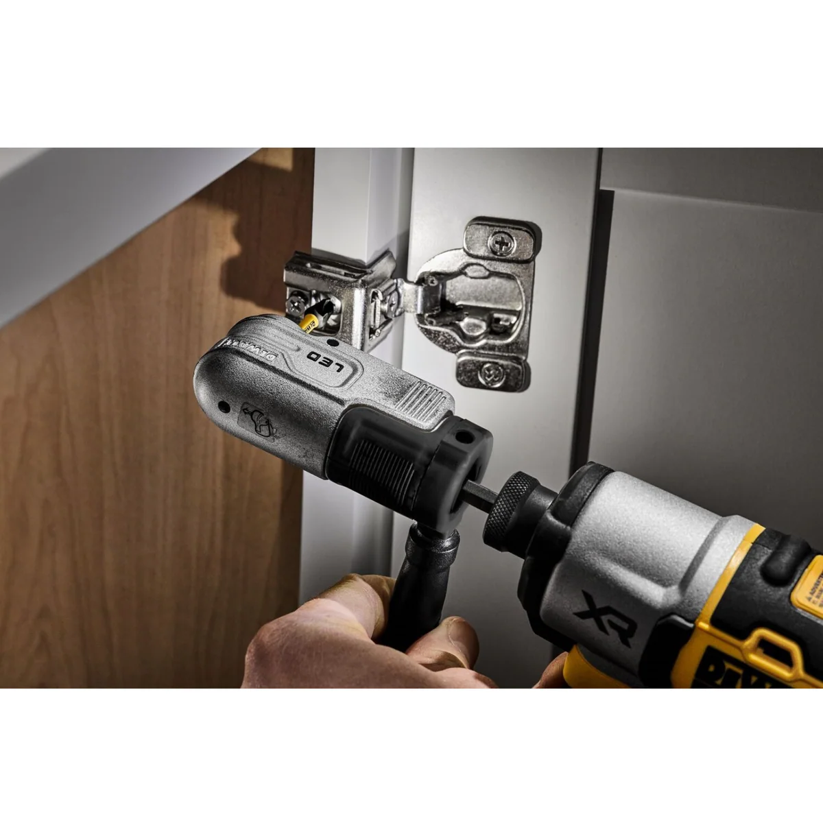 Dewalt 1/4" Right Angle Hex Impact LED Attachment DTLRA-QZ - 1 Piece - 110mm x 40mm x 120mm - Integrated LED Light - Image 5