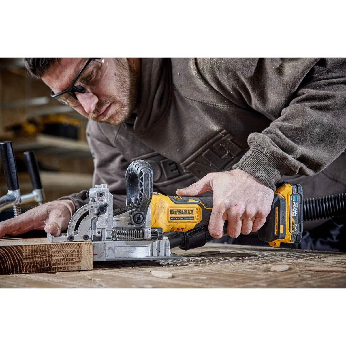 Dewalt 18V XR Brushless Biscuit Jointer DCW682N-XJ - 3.5kg - Precision Woodworking - Image 3