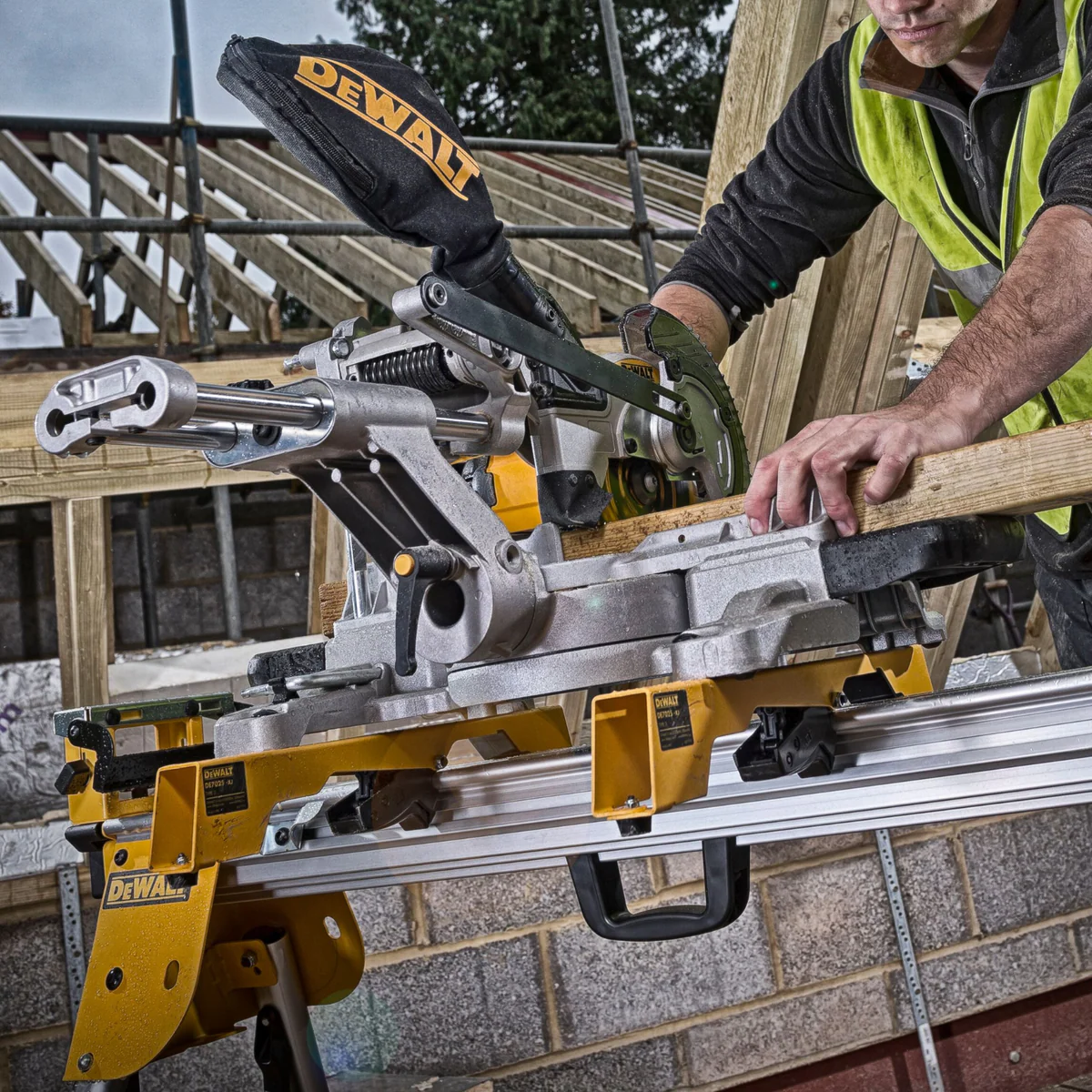 DEWALT 18V XR Cordless Sliding Mitre Saw DCS365N-XE - 184mm - Skin Only - Accurate Cuts - Image 4