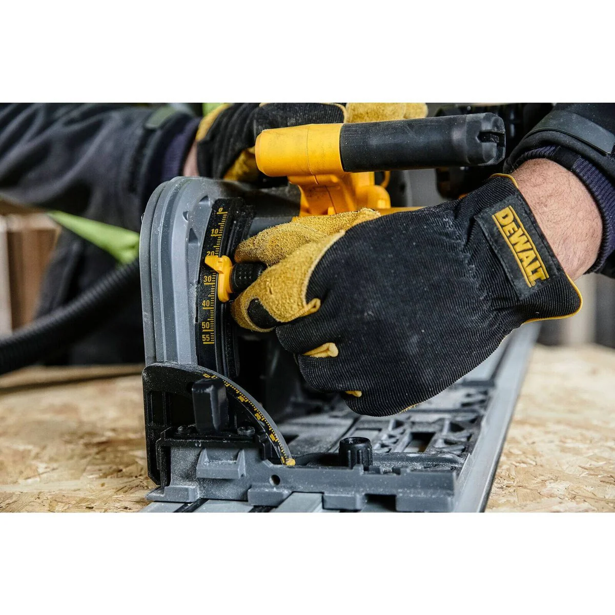 Dewalt 54V Flexvolt XR Cordless Plunge Saw 165mm - Bare Unit - Brushless Motor - Variable Speed - Image 4