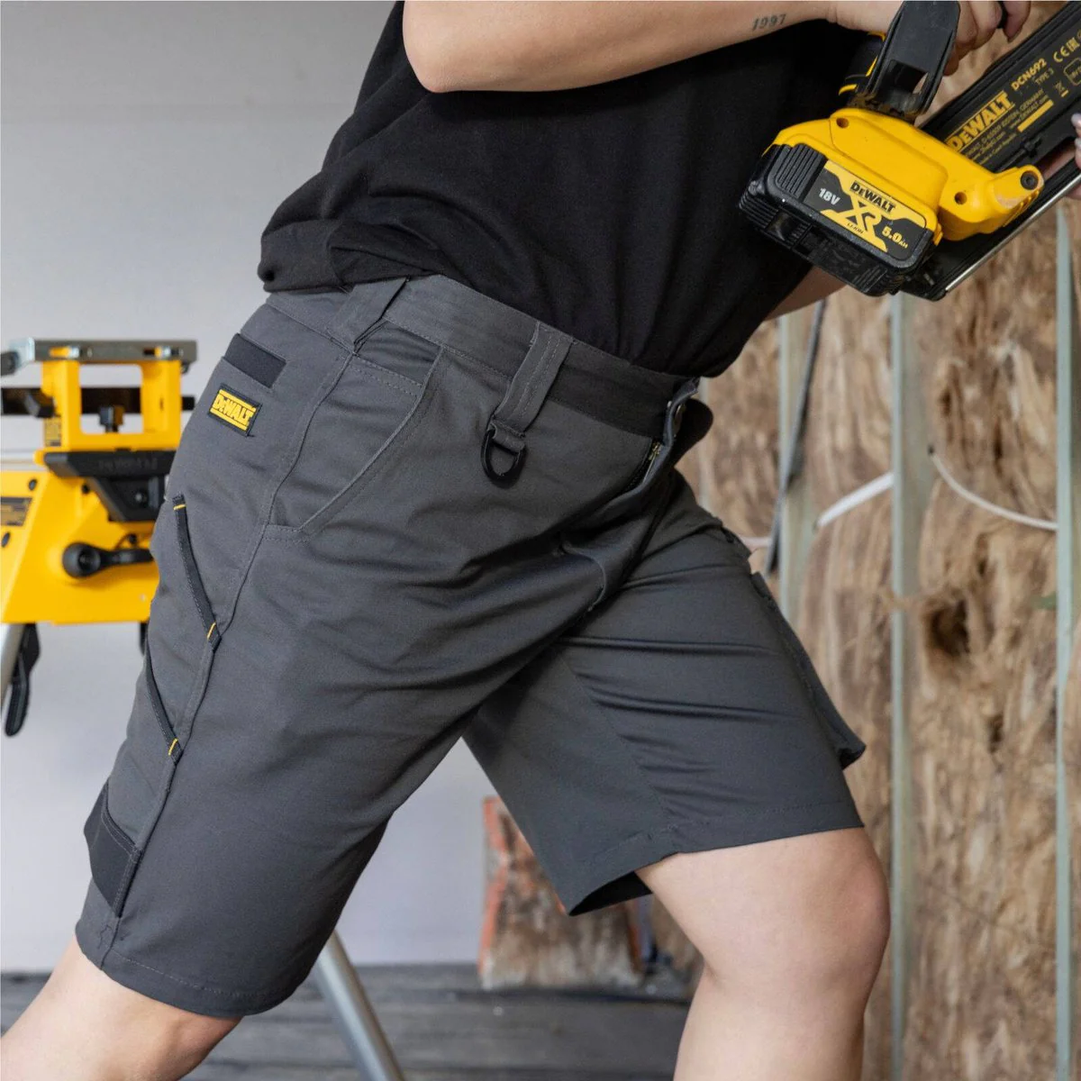 Dewalt Bennington Prostretch Shorts Size 32 - Grey - 360° Movement - UPF 50+ - Image 4