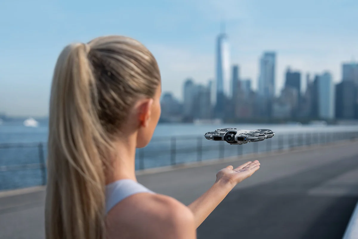 DJI Neo 2 Fly More Combo - 4K Camera, Smart Tracking, Gesture Control - Image 3
