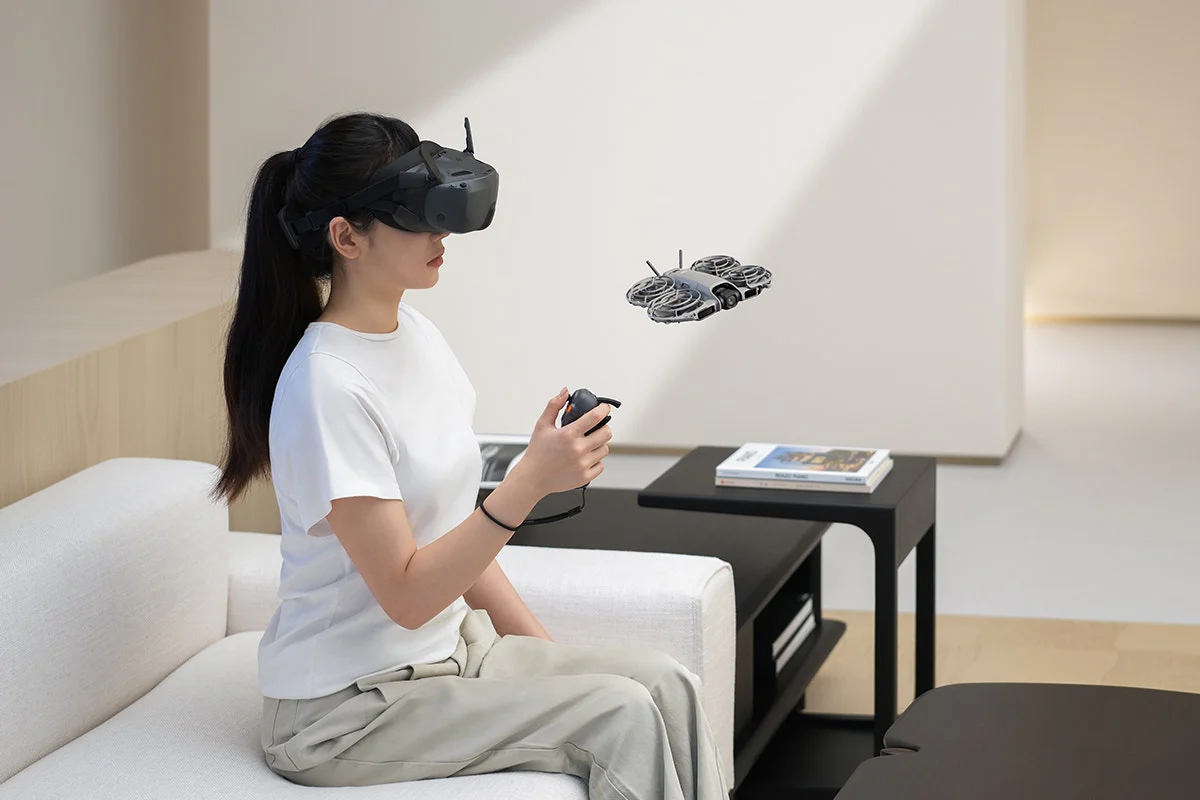DJI Neo 2 Motion Drone Combo with 4K Video, Gesture Control & Goggles - Image 3