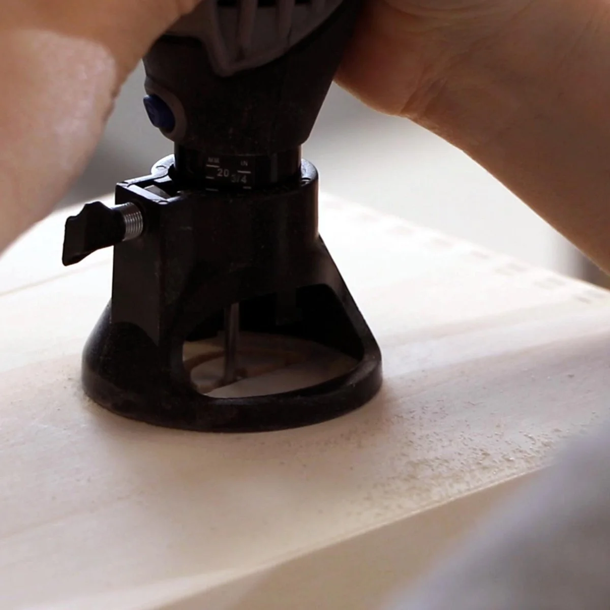 Dremel Multipurpose Cutting Kit - 19mm - Plastic - Controlled Cuts - Image 4