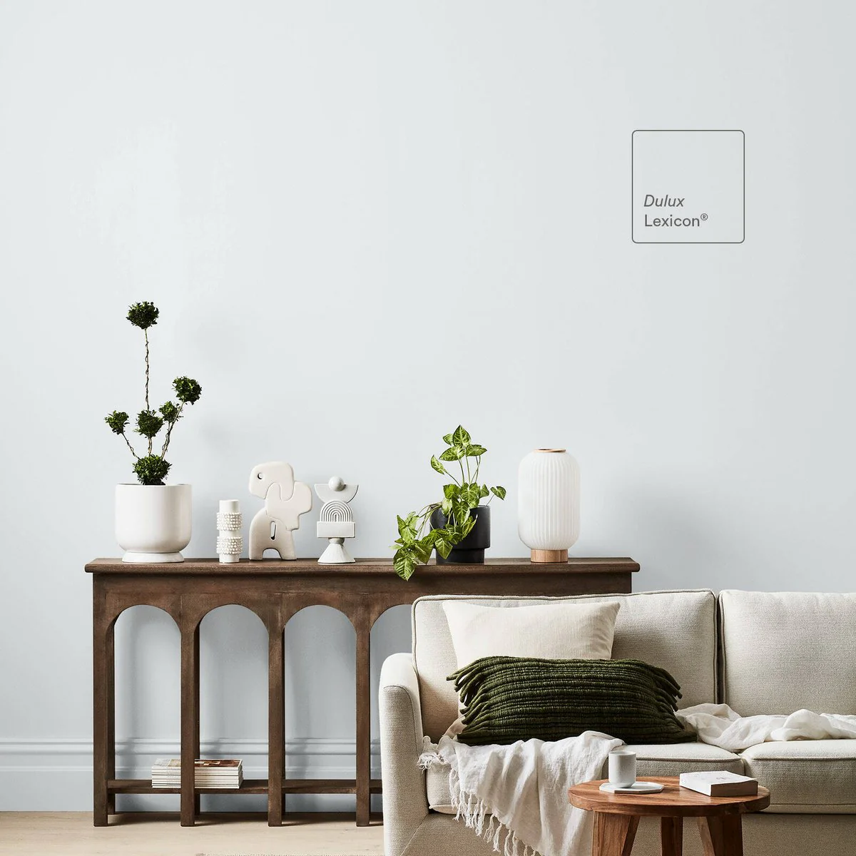 Dulux Vivid White Low Sheen Interior Paint 500ml - Washable - Low VOC - Image 2