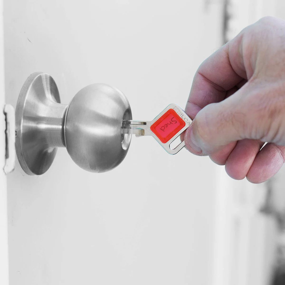 Ehi LW4 Red Specialty Taggy Key - 55mm x 23mm - Reliable Key Cutting Service - Image 2
