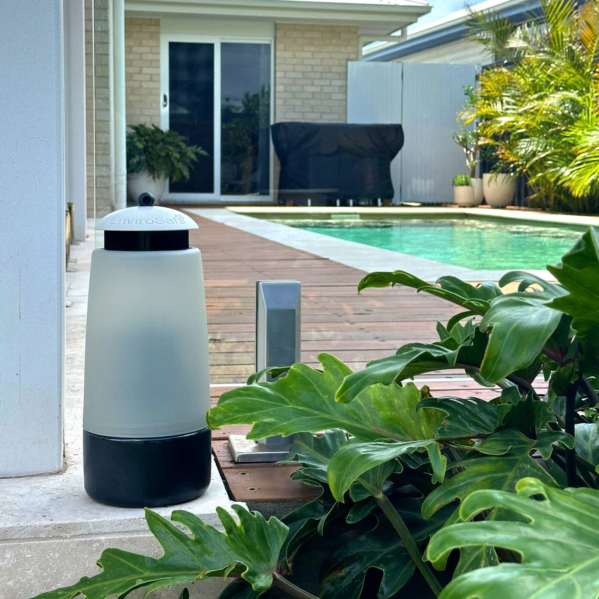 Envirosafe Alfresco Fly Trap - Reusable Outdoor Fly Trap - 120mm x 300mm - Low Odour - Image 3
