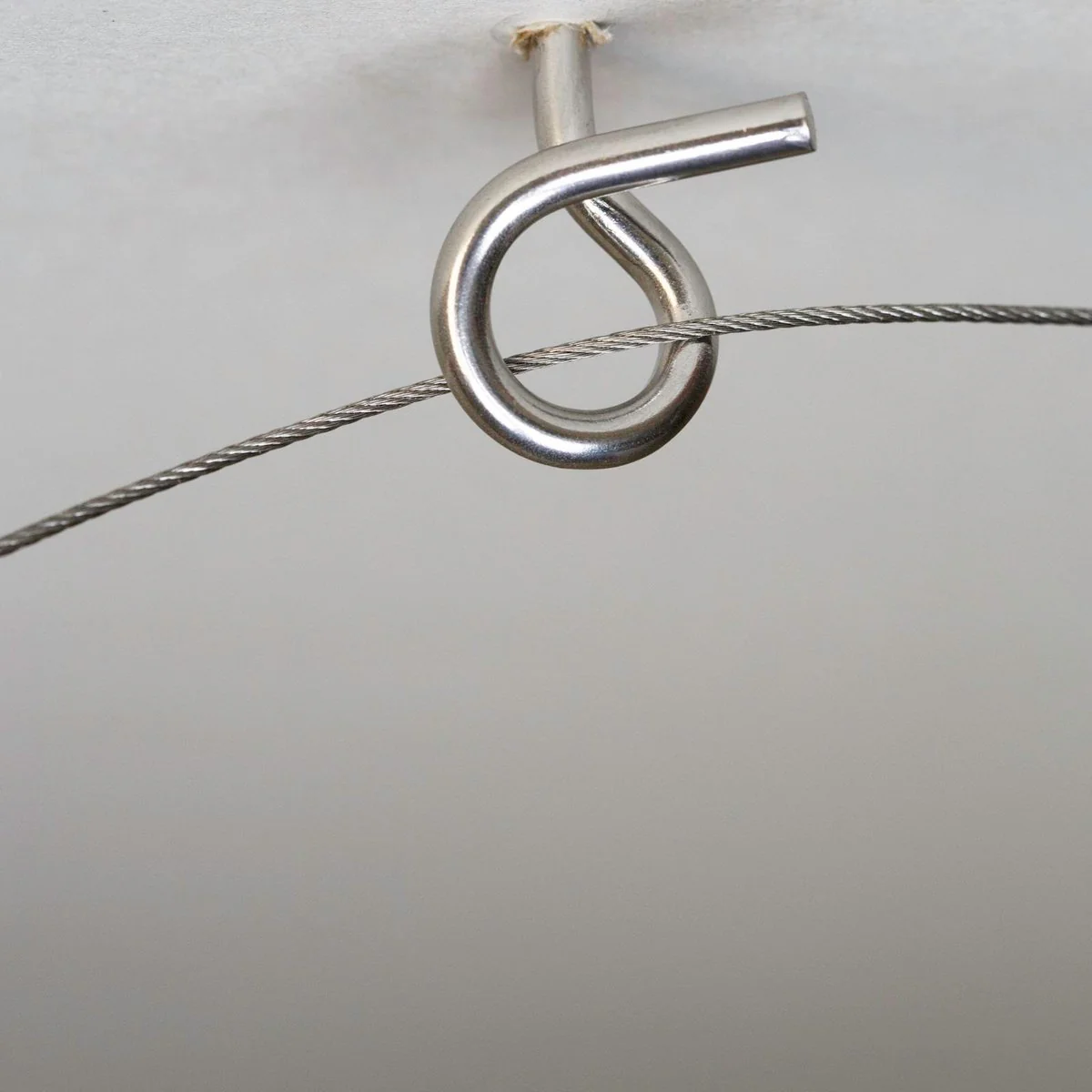 Hangman Q Hanger Picture Hanger 4 Pack - 6.8mm x 12.4mm - Rust-Proof Outdoor Hooks - Image 6