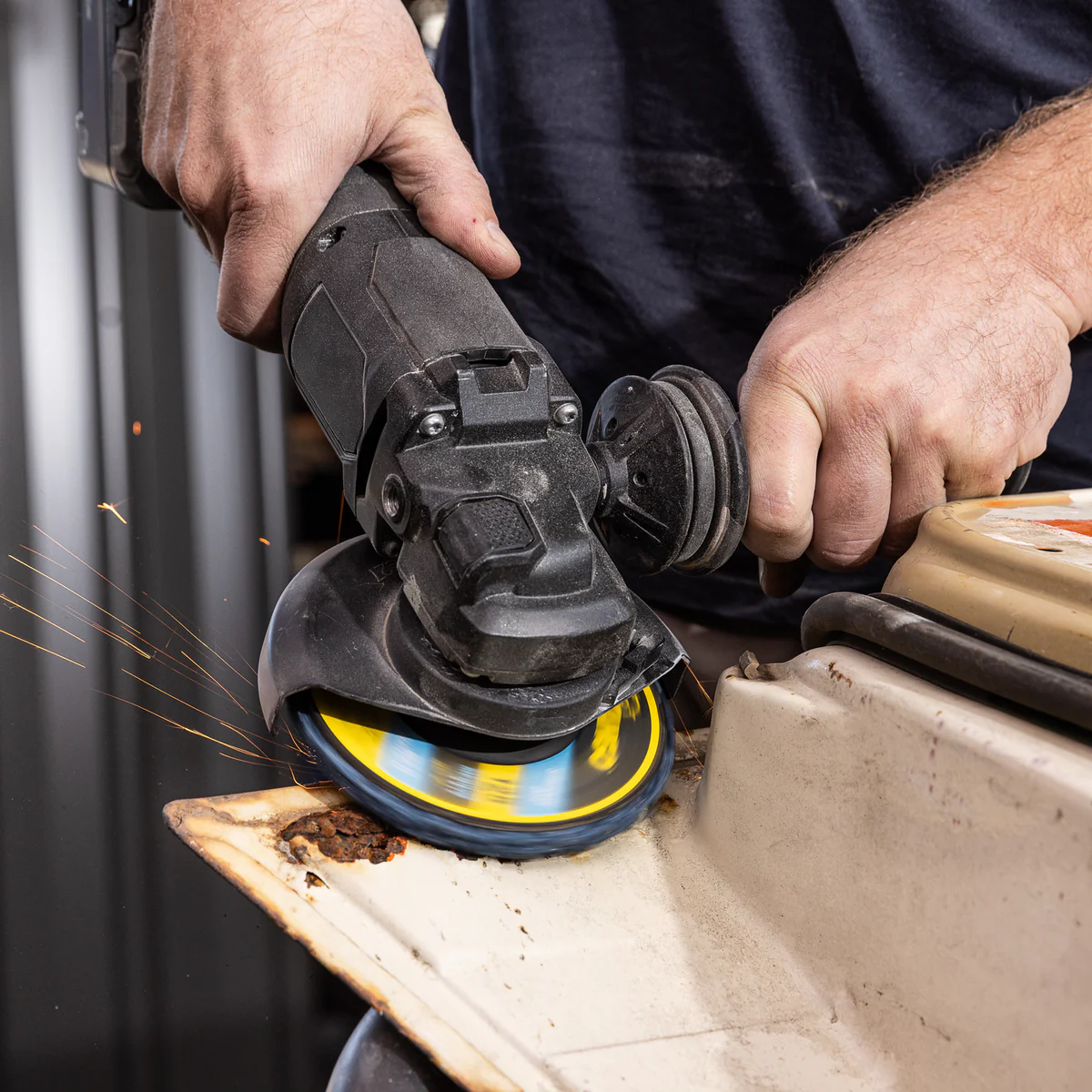 Kango 115mm Medium Grit Stripping Disc - Rust & Paint Removal Tool - Image 5
