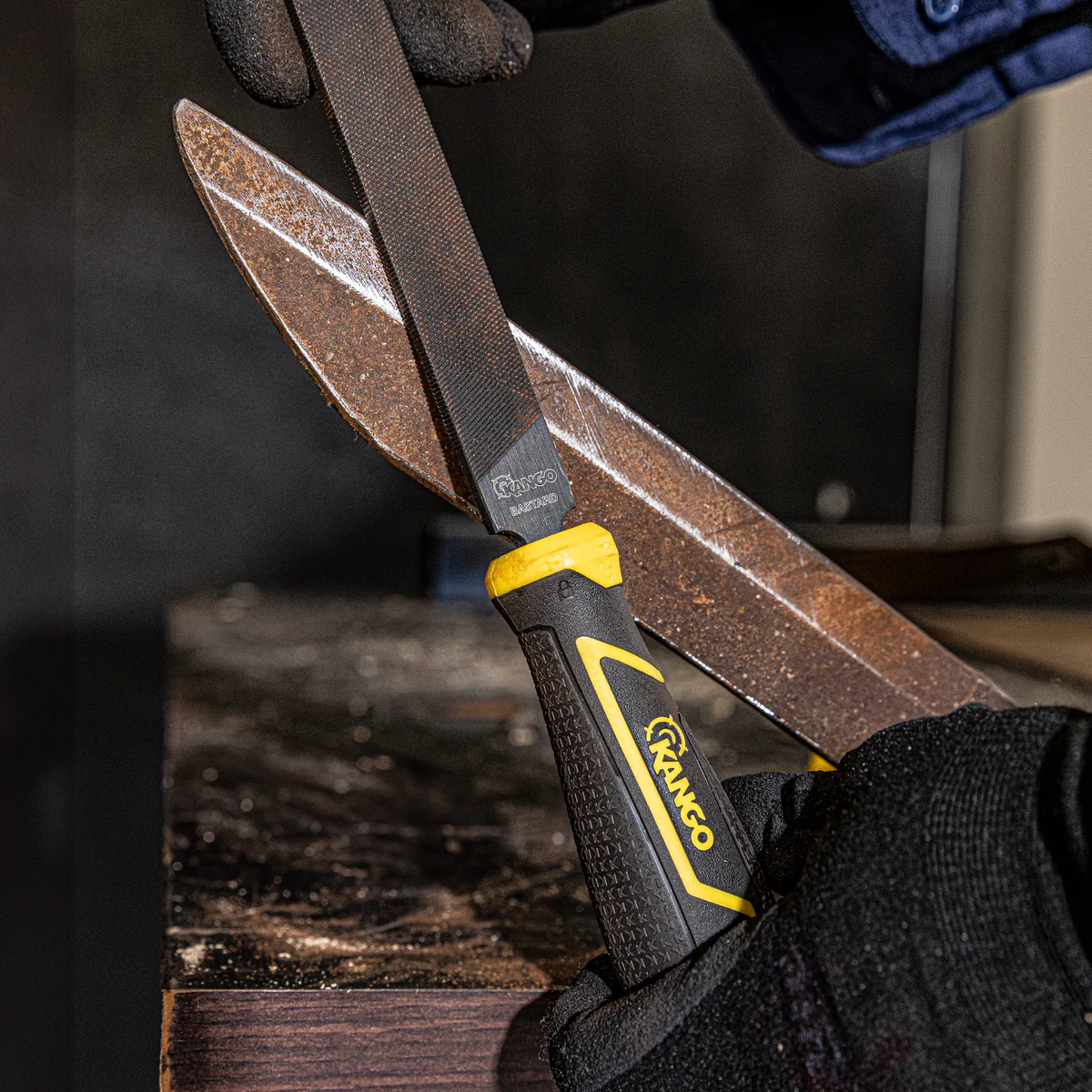Kango 200mm Half Round Cabinet Bastard Cut Rasp - Tempered Steel - Black - Image 5