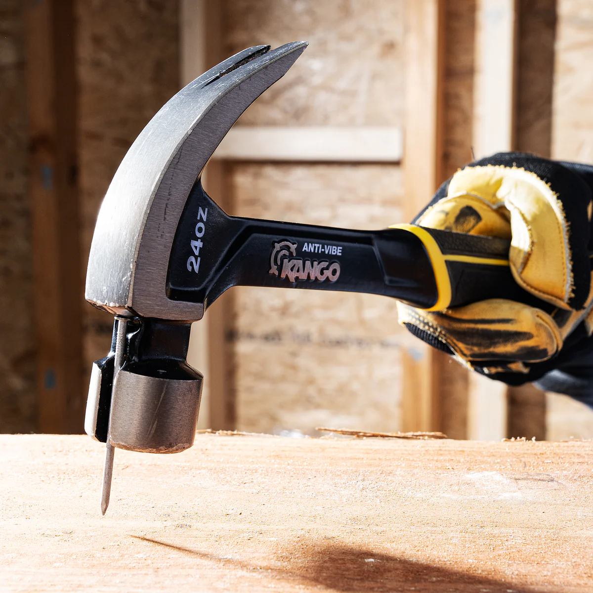 Kango 24oz Anti Vibe Steel Claw Hammer - 350mm - Durable & Vibration-Reducing - Image 3