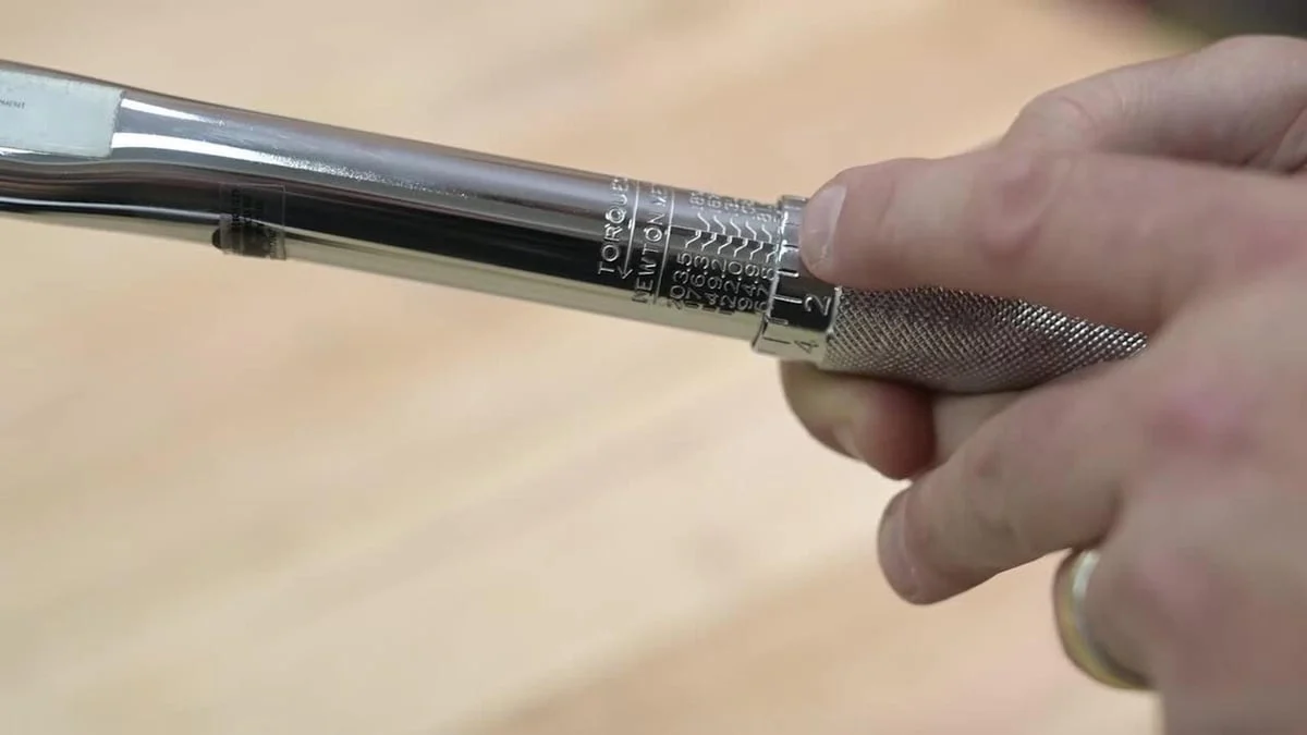 Kincrome Micrometre Torque Wrench - 1/2" Drive - Alloy - Dual Scale - Image 4