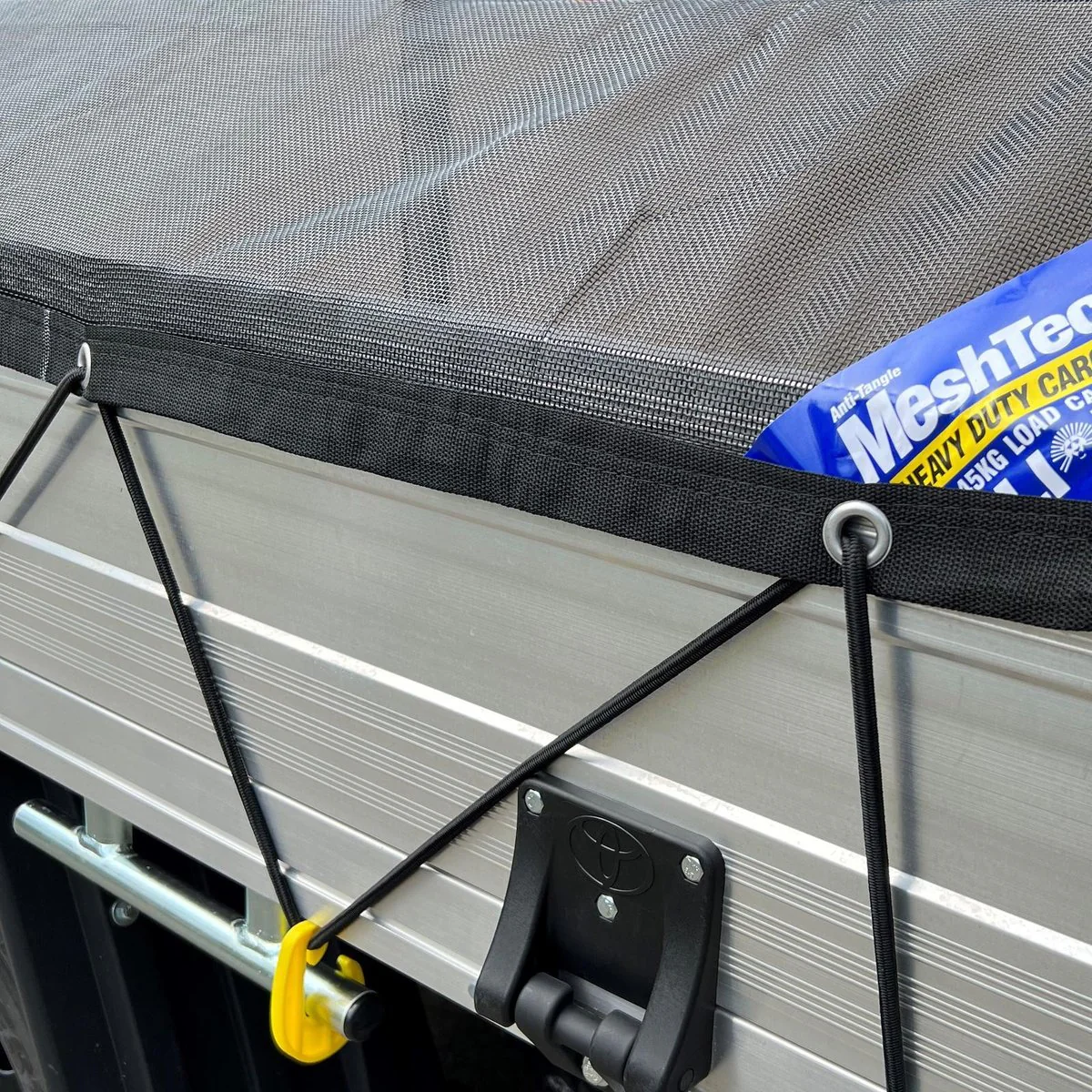 Lion Cargo Net - 2 x 2.5m - Heavy Duty Polyester - UV Stabilised - Image 4