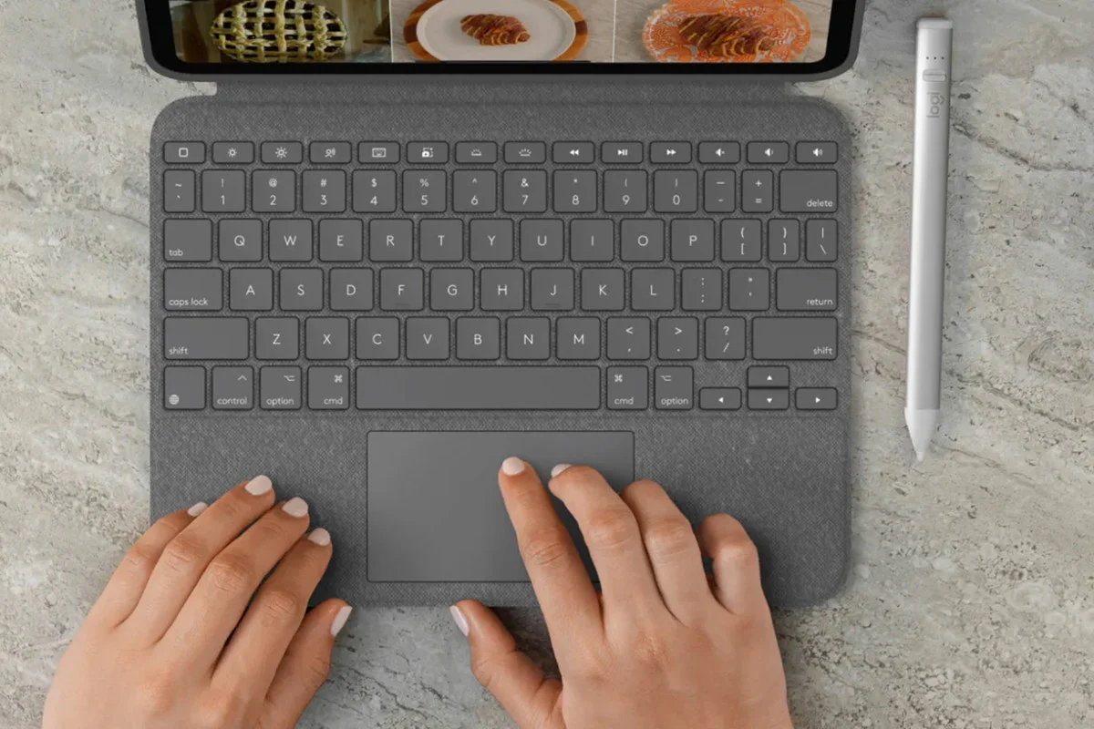 Logitech Combo Touch Case for iPad 10th Gen - Grey, Detachable Keyboard - Image 10