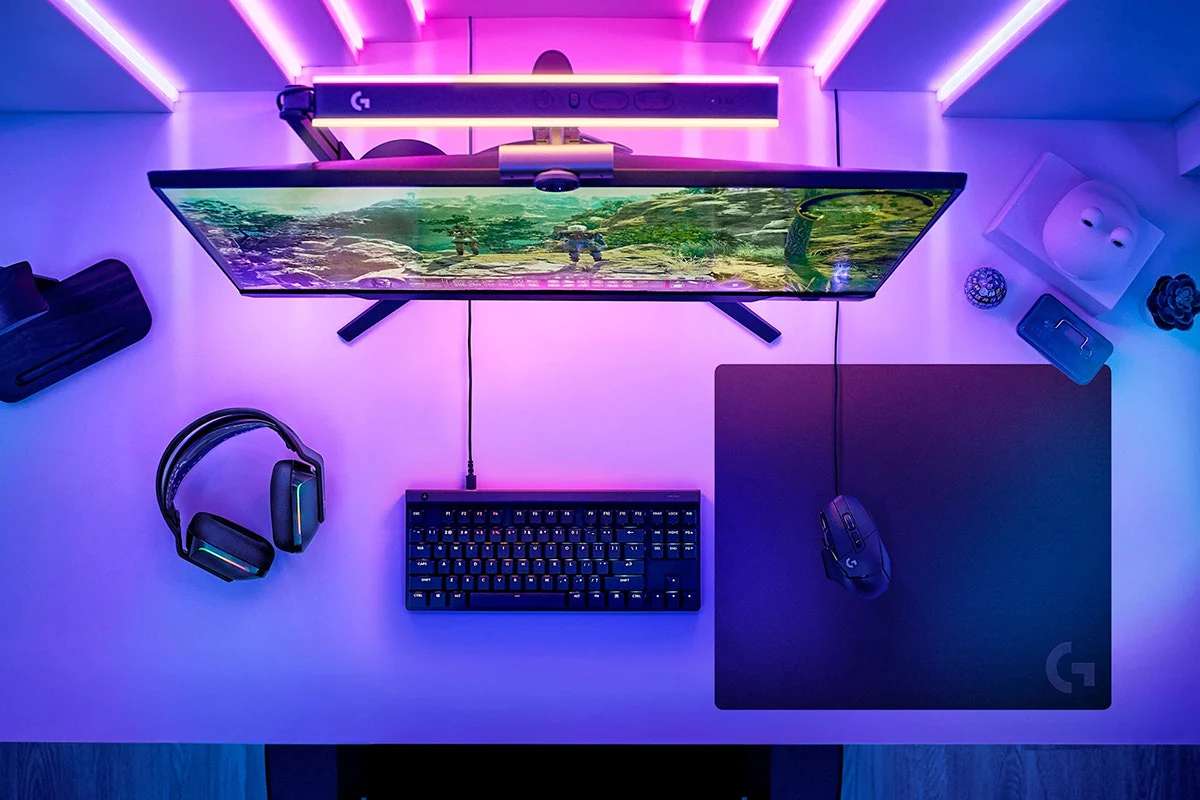 Logitech G640 Large Gaming Mouse Pad - Smooth Cloth Surface, Non-Slip Base - Image 5