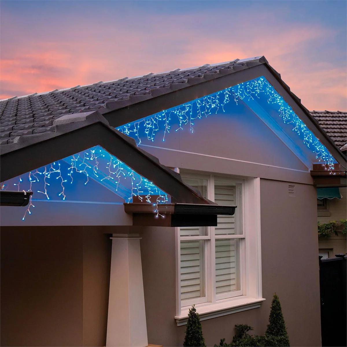 Lytworx Solar Icicle Lights - 1200 Pack - Blue - Outdoor Use - Image 2