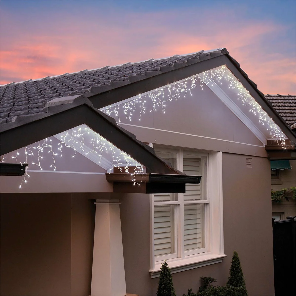Lytworx Solar Icicle Lights - 1200 Pack - Blue - Outdoor Use - Image 3
