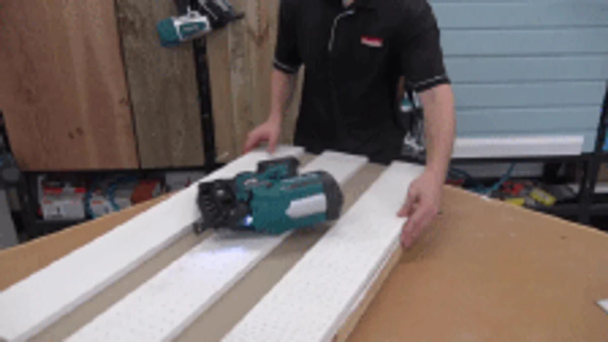 Makita 18V 16Ga Finishing Nailer DBN600ZJ - Skin Only - Tool-less Jam Clearing - Slim Nose Design - Image 2