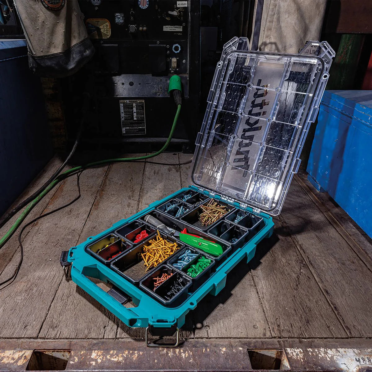 Makita Maktrak Medium Low Profile Organiser T90059 - 11 Bins - 389mm x 596mm x 85mm - Clear Lid - Enhanced Compartmentalisation - Image 2