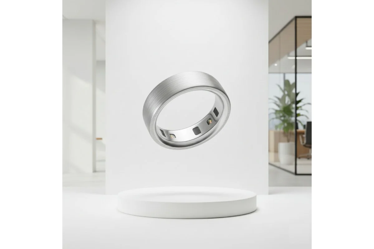 Oura Ring 4 Wellness Tracker - Brushed Silver, Size 6, Titanium Design - Image 2