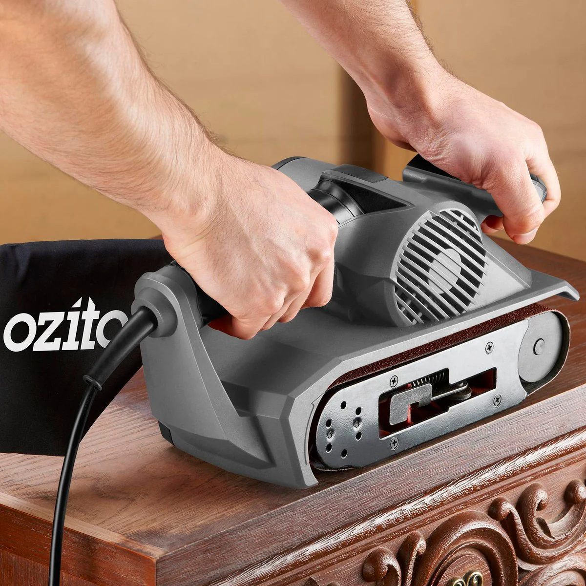 Ozito Belt Sander - 75 x 533mm - Plastic - Dust Bag - Image 3