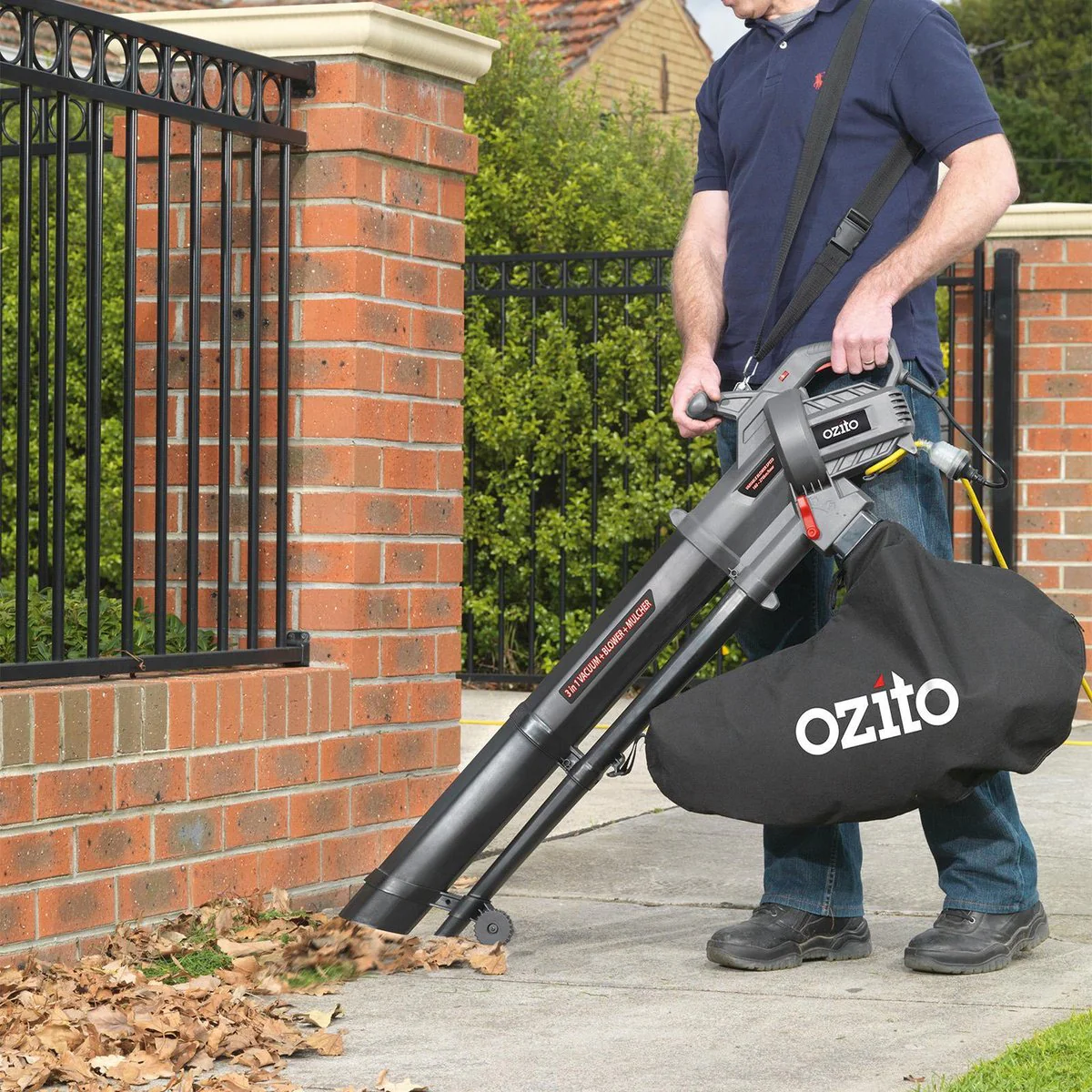 Ozito Blower Vacuum Mulcher - 2400W - Plastic - 3 in 1 Function - Image 4