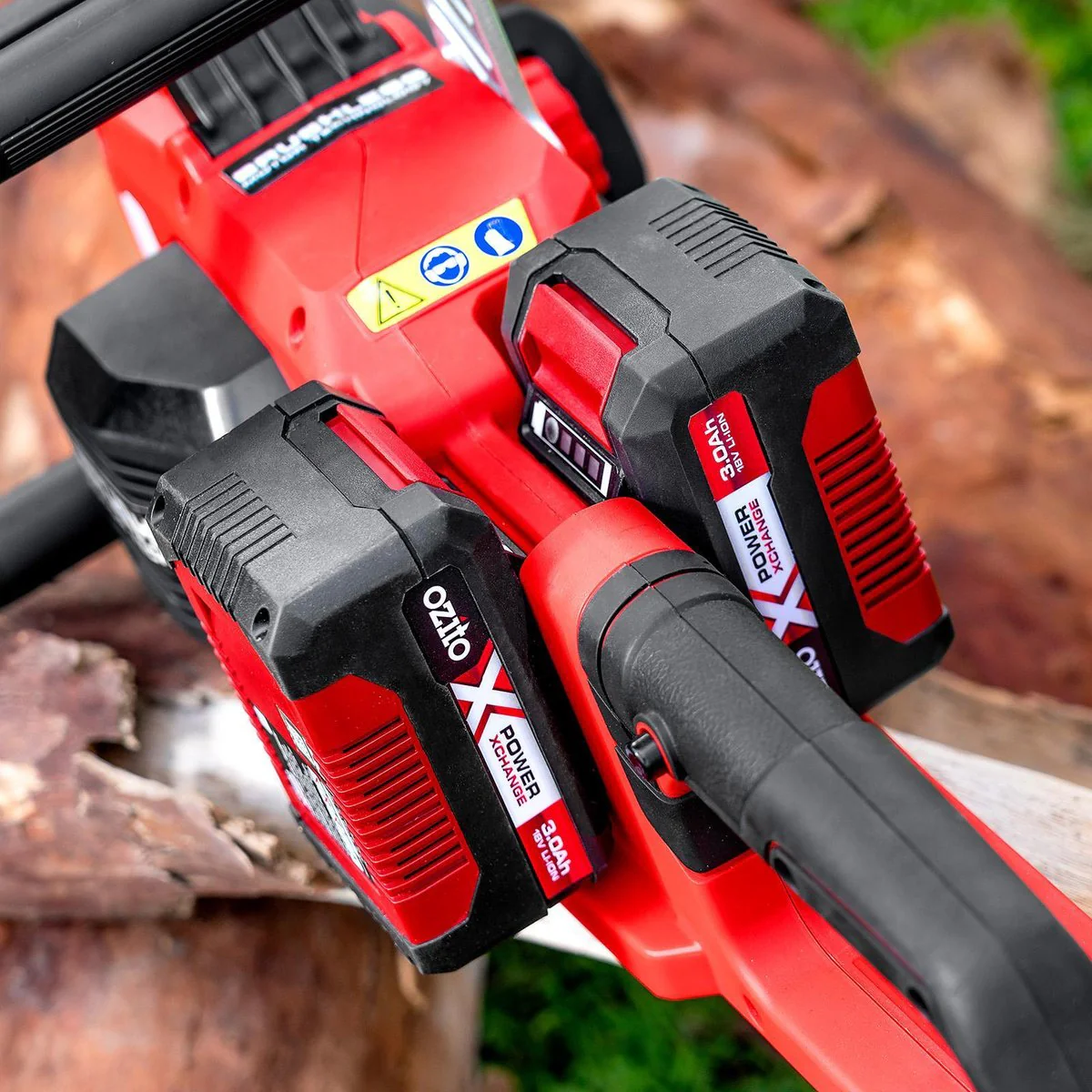 Ozito Brushless Chainsaw - 356mm - Metal - Tool Free Chain Tension - Image 5
