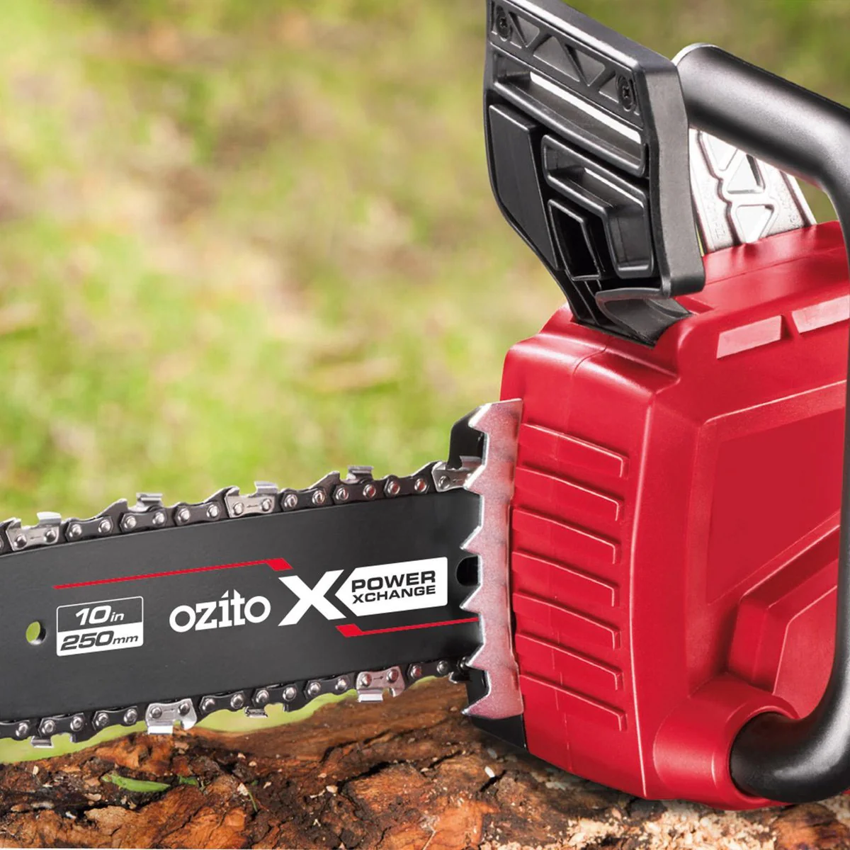 Ozito Cordless Chainsaw Kit - 250mm - Metal - Safety Chain Brake - Image 3