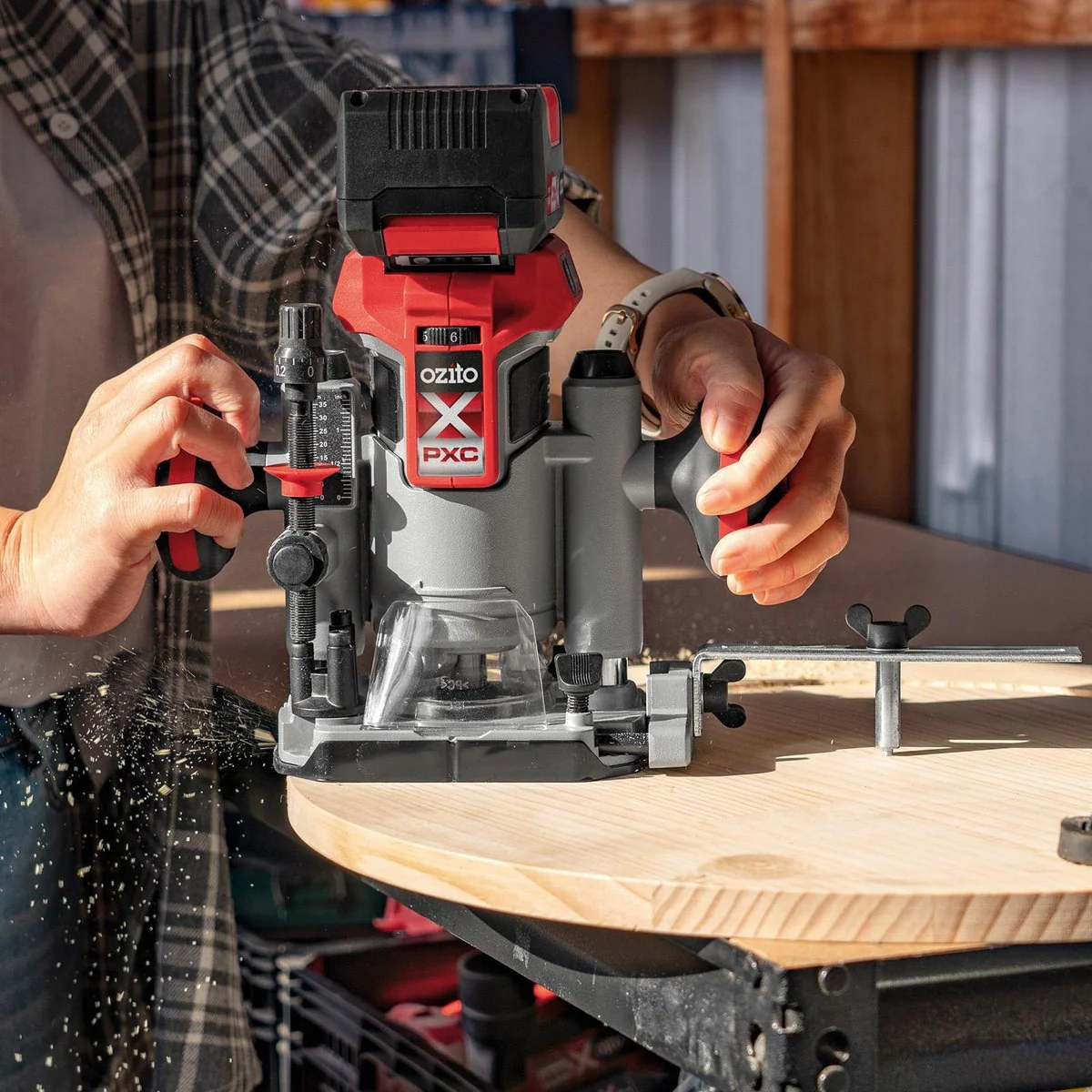 Ozito PXC 18V Cordless Brushless Plunge Router PXBPRS 018 - 250mm x 250mm x 160mm - Precision Control - Image 5