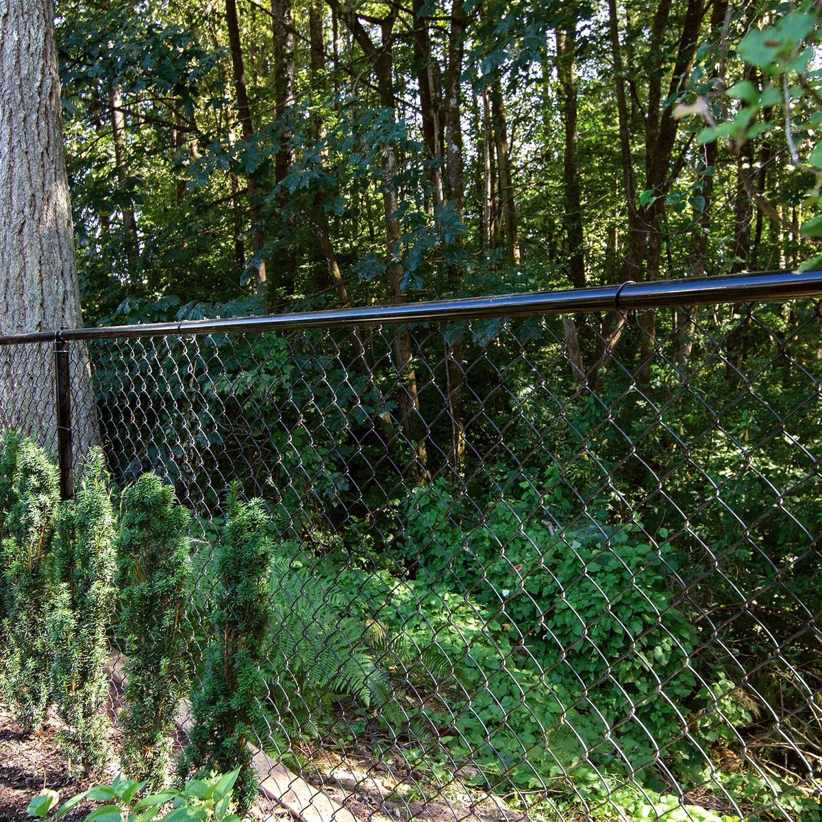 Peak Chain Link Fencing 32mm Black Rail End Assembly - Durable Aluminium - Easy Installation - Image 3