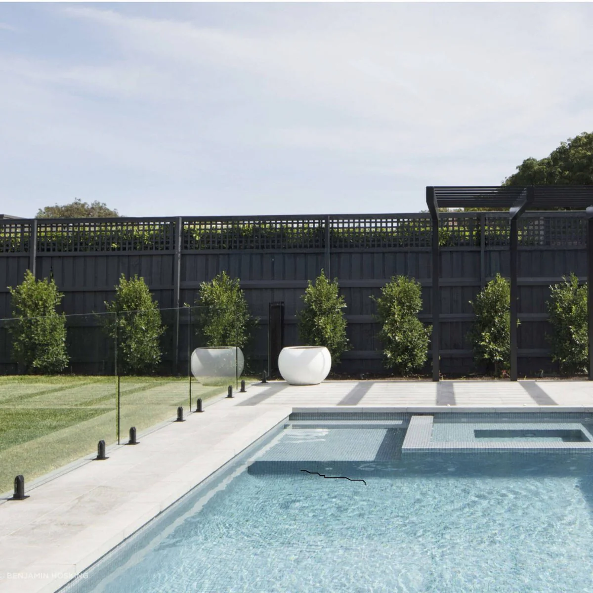Porter S Paints 1L Palm Beach Black Timber Stain - Water-Based - Charcoal Black - Low VOC - Image 3
