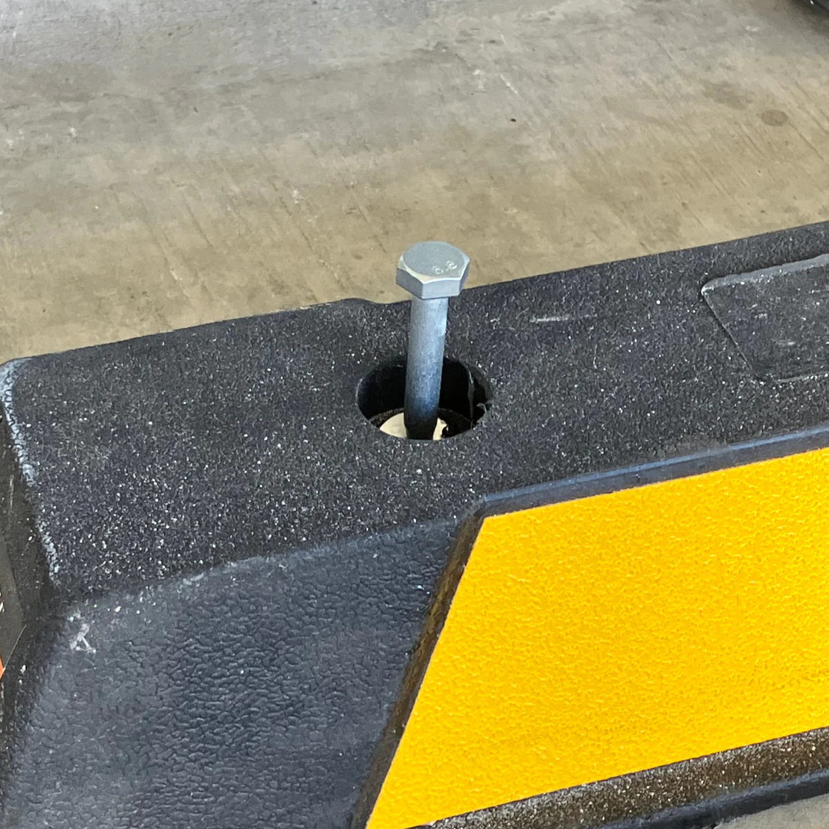 Rapid M10 Concrete Anchor Screw 3 Pack - 150mm - Galvanised Steel - Secure Hold - Image 2