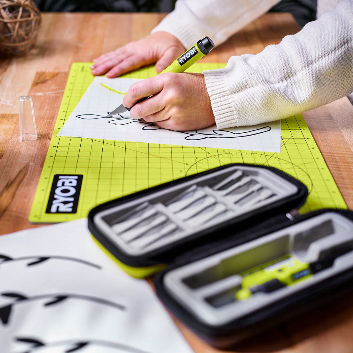 Ryobi 14 Piece Hobby Knife Set - Quick Change & 2-in-1 Knives - 24mm x 28mm x 292mm - Image 3