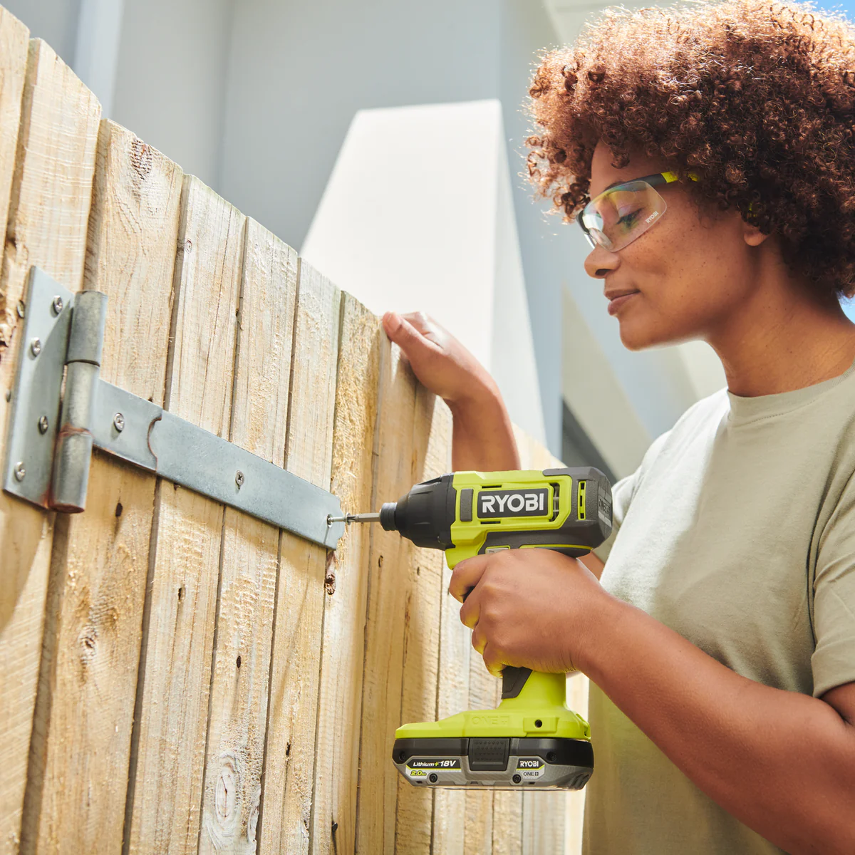 Ryobi 18V ONE+ 4-Piece Kit R18X4C1422B - Drill Driver, Impact Driver, Grinder, Saw - 585mm x 295mm x 225mm - Image 4