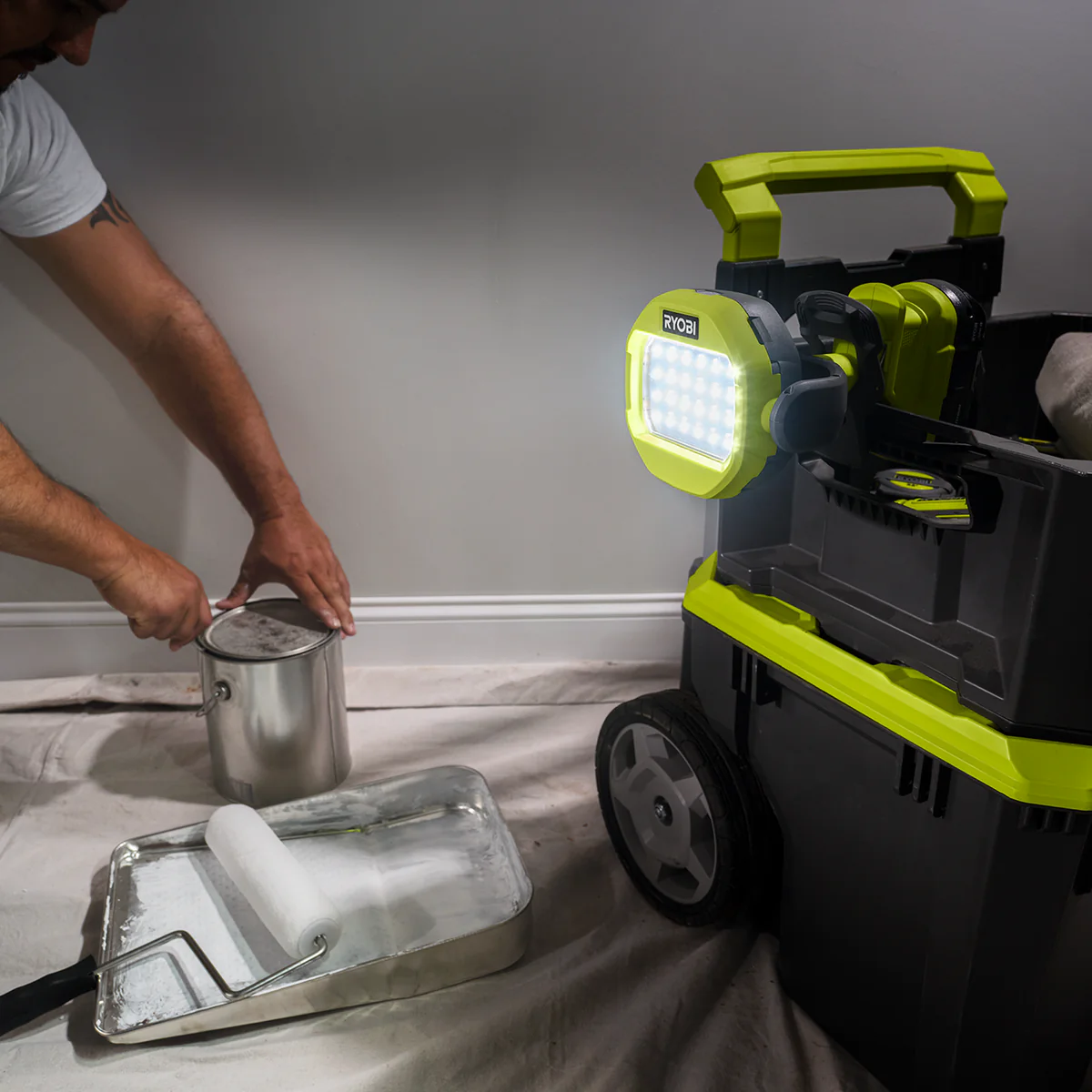 Ryobi 18V ONE+ Clamp Light RLCL18 - Tool Only - 1000 Lumens - Adjustable - Image 3