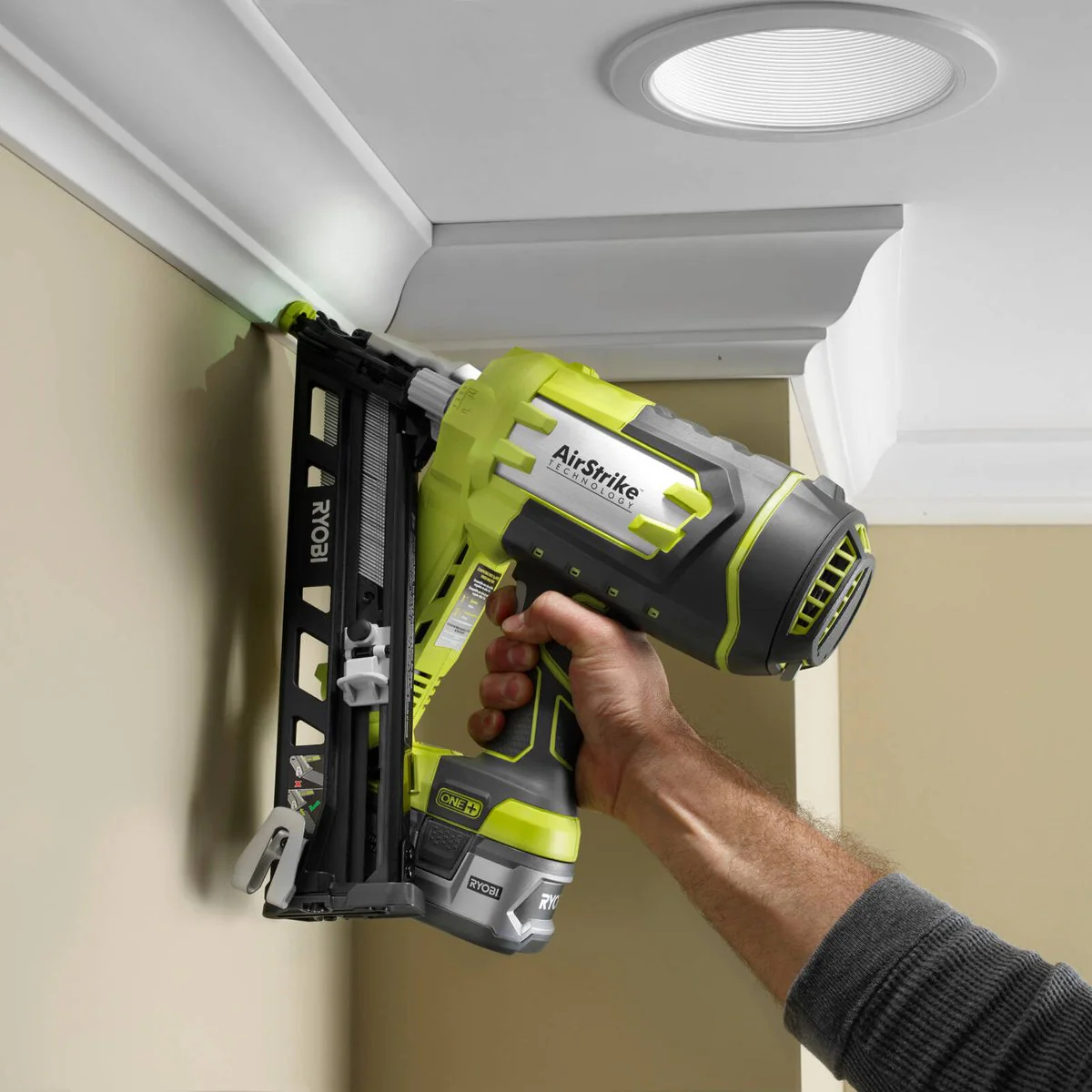 Ryobi 18V One Cordless Nail Gun - 100 x 15Ga Nails - 2" - Hypergreen - Image 3